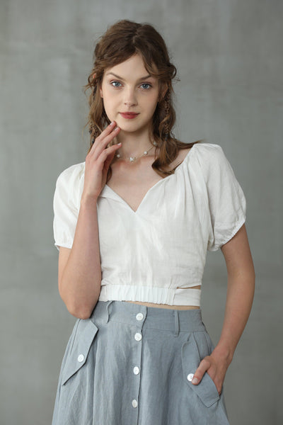 Ease 17 | White linen blouse
