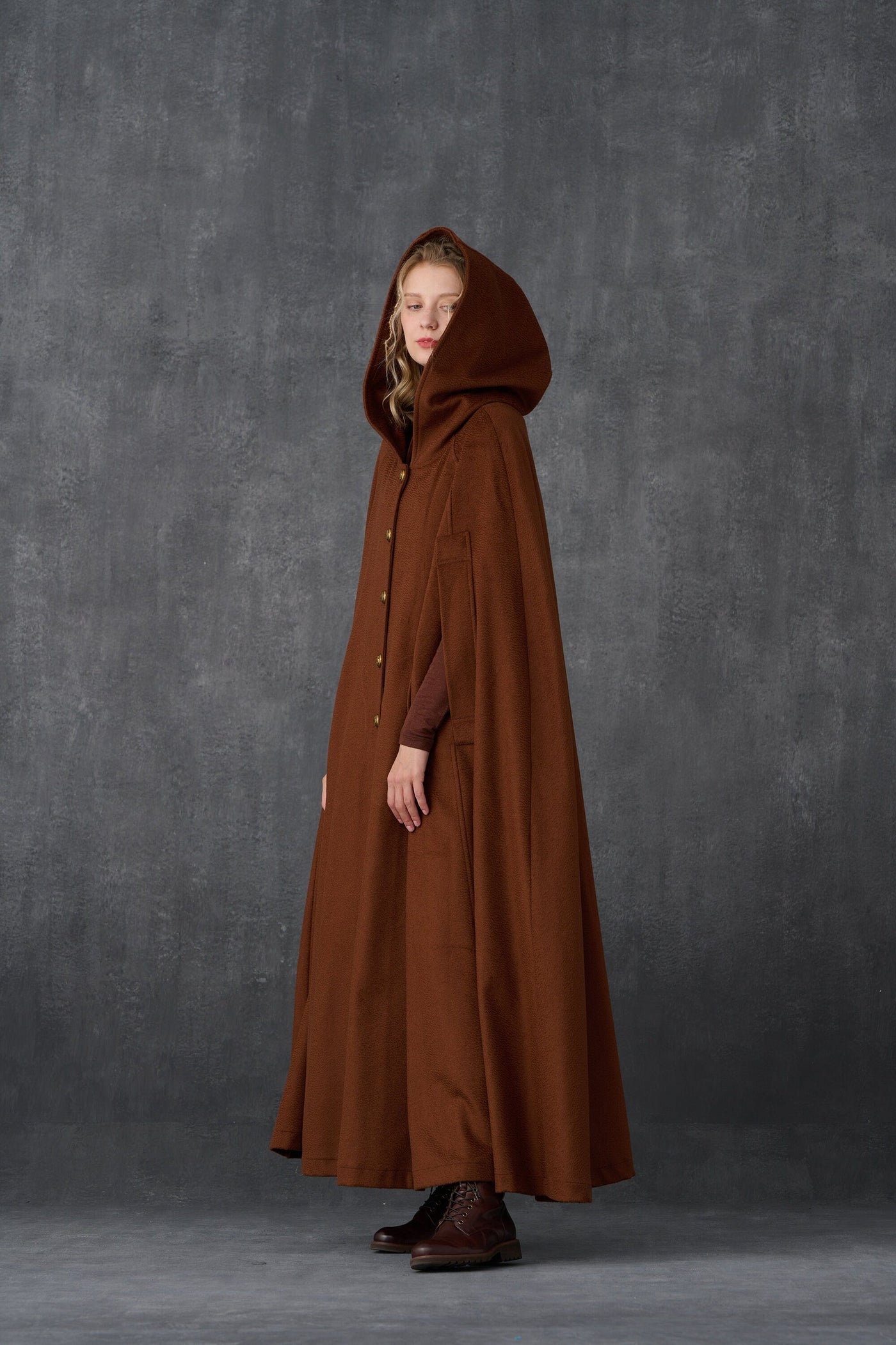 Parini 33 | Maxi Hooded wool cloak coat