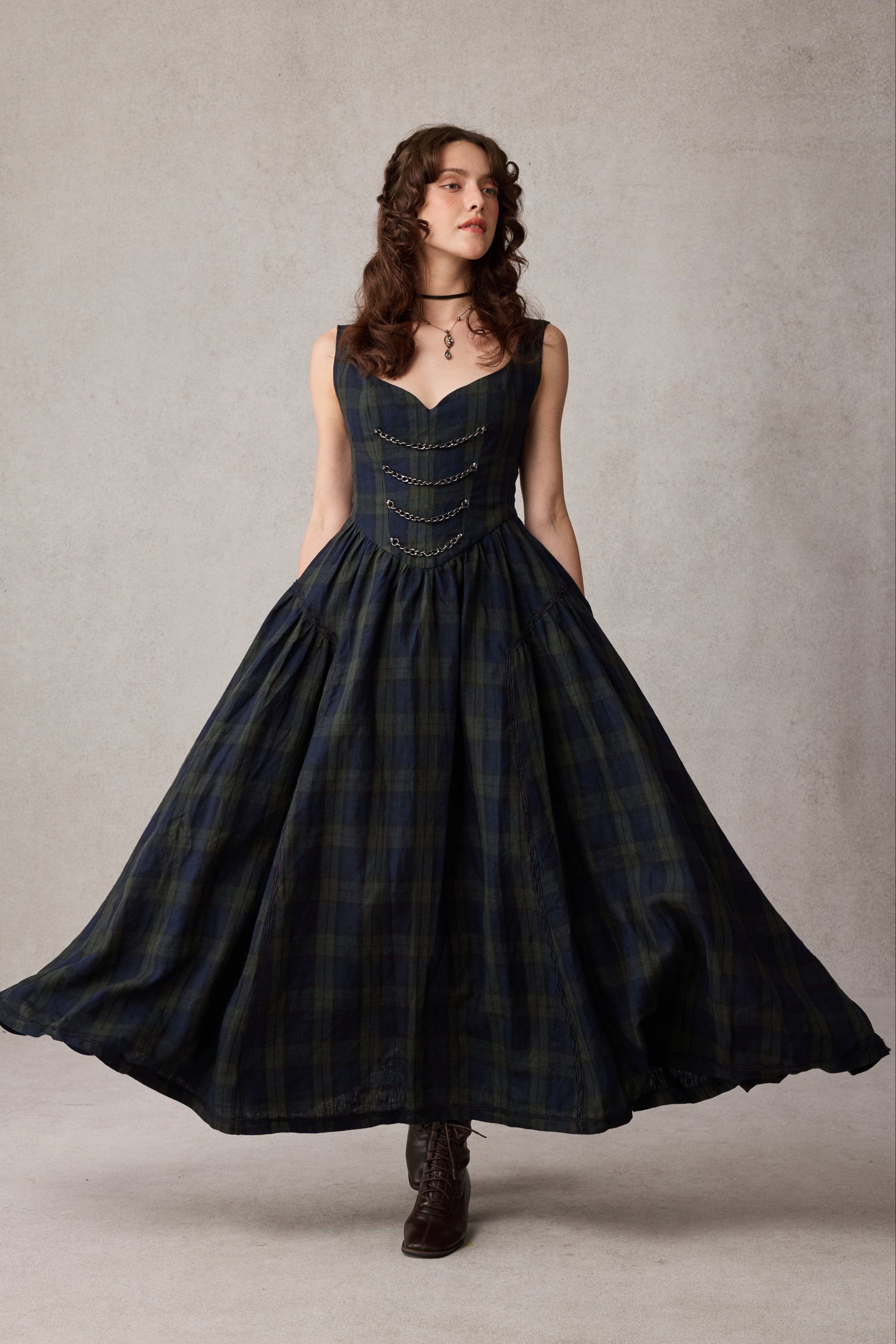 Thistle 26 |Vintage victorian corset dress with Metal Chain