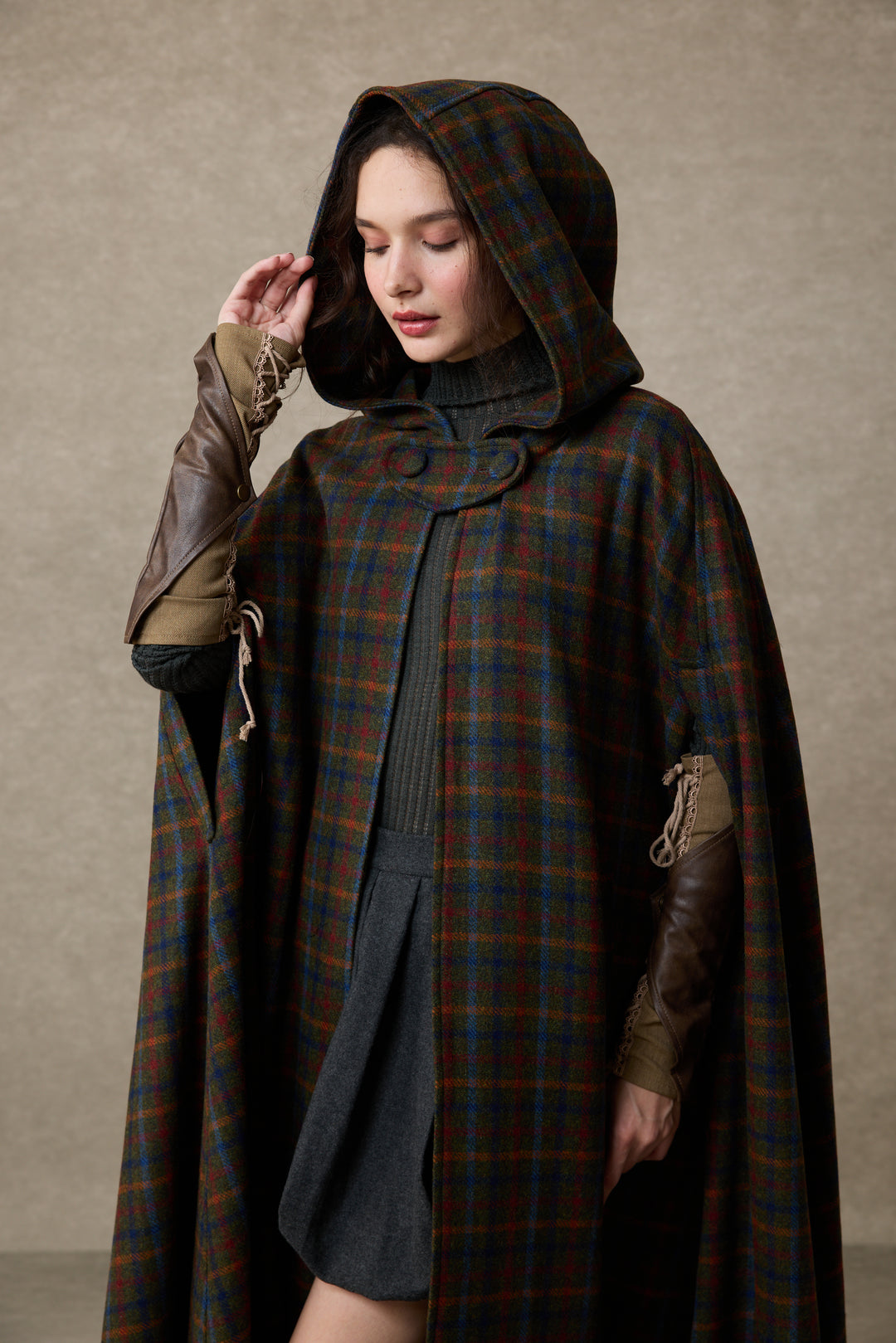 Astor 35| 100% Wool Cloak Coat