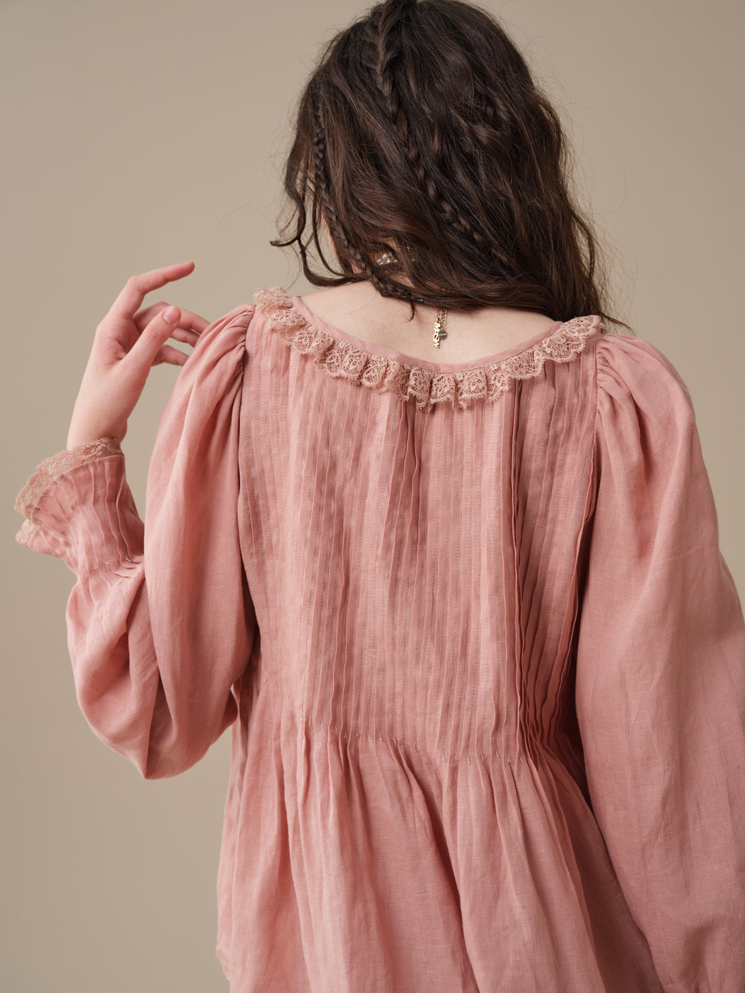 Isadora | Ruby Linen Poet Shirt