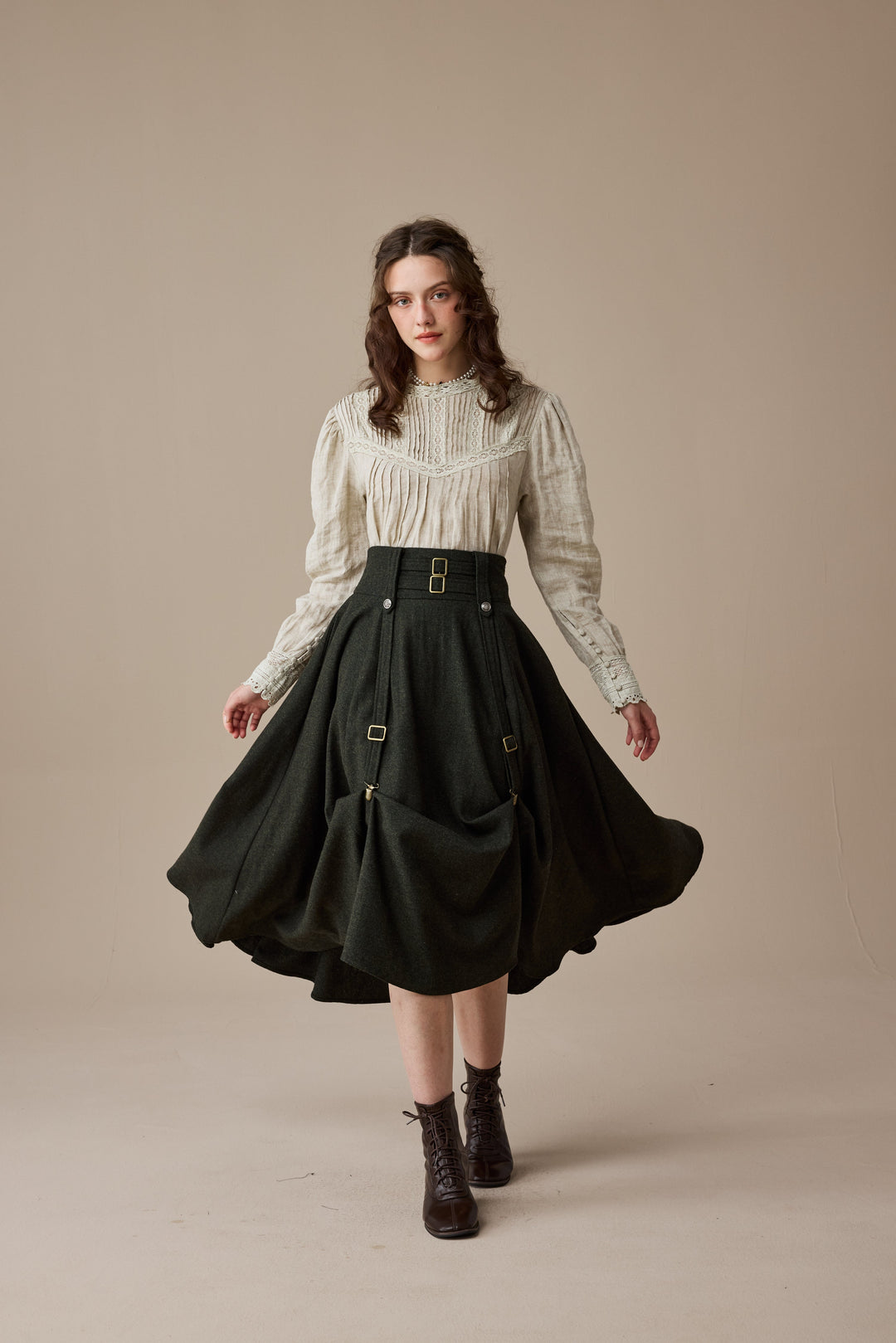 Cynthia 16 | Adjustable wool skirt