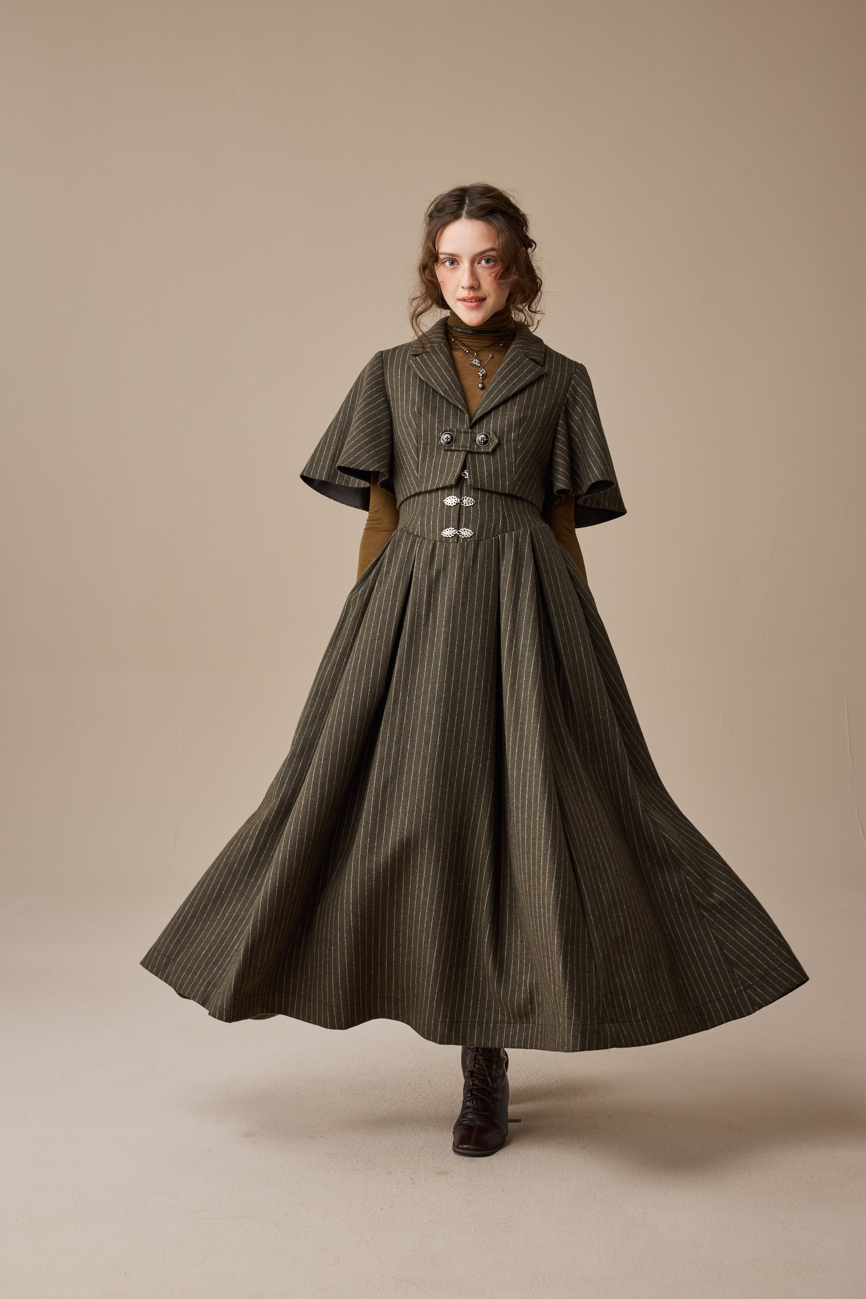 Clarise 22 |Retro Wool Skirt & Cape (2 pieces) – Linennaive