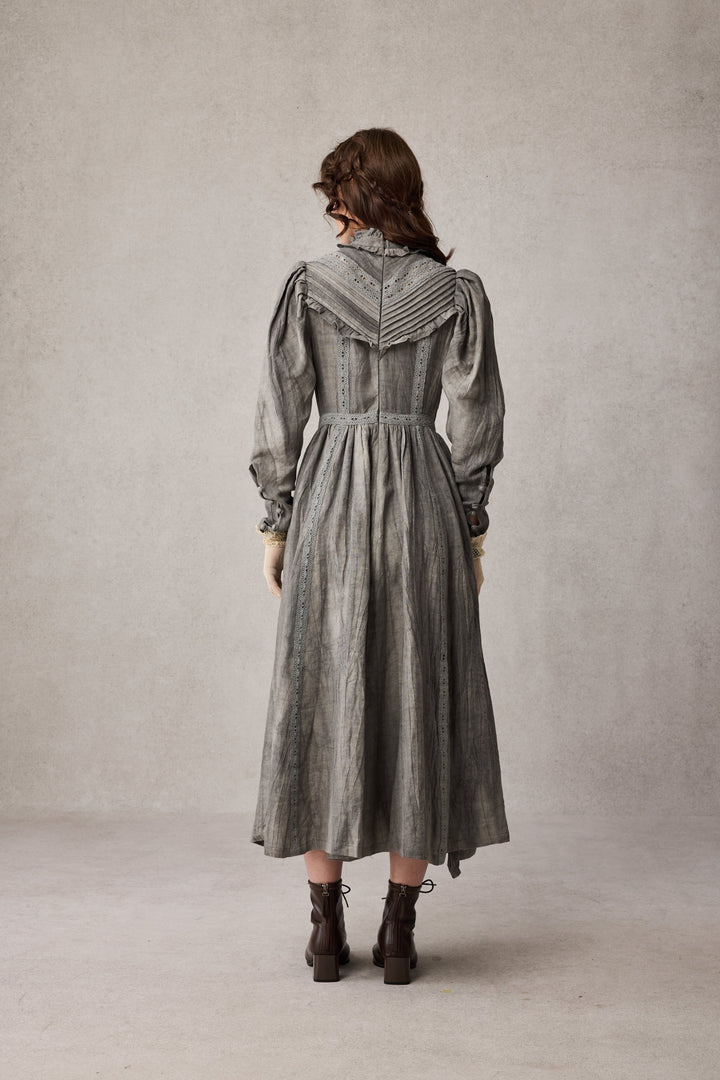 MARY 18 | VINTAGE LINEN DRESS GOWN