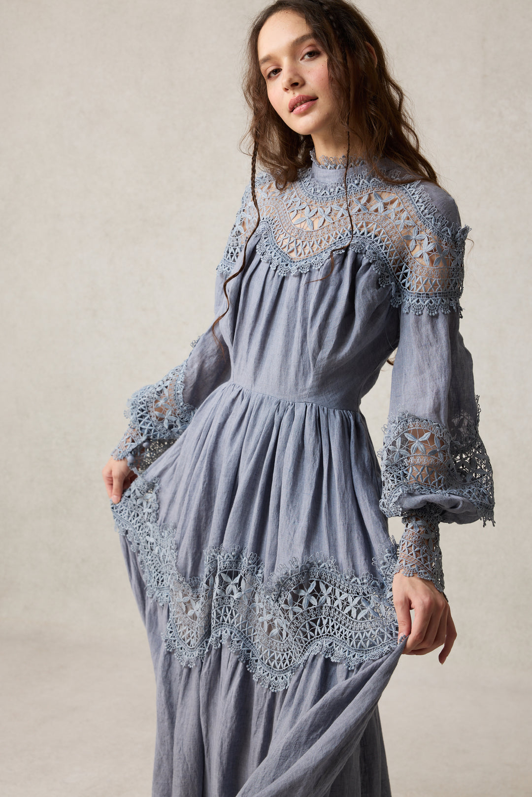 Pearlman 25 | Lace Linen Dress Gown