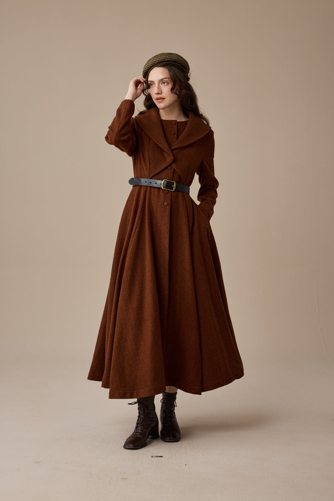 Gemma 17 | 100% wool victorian coat
