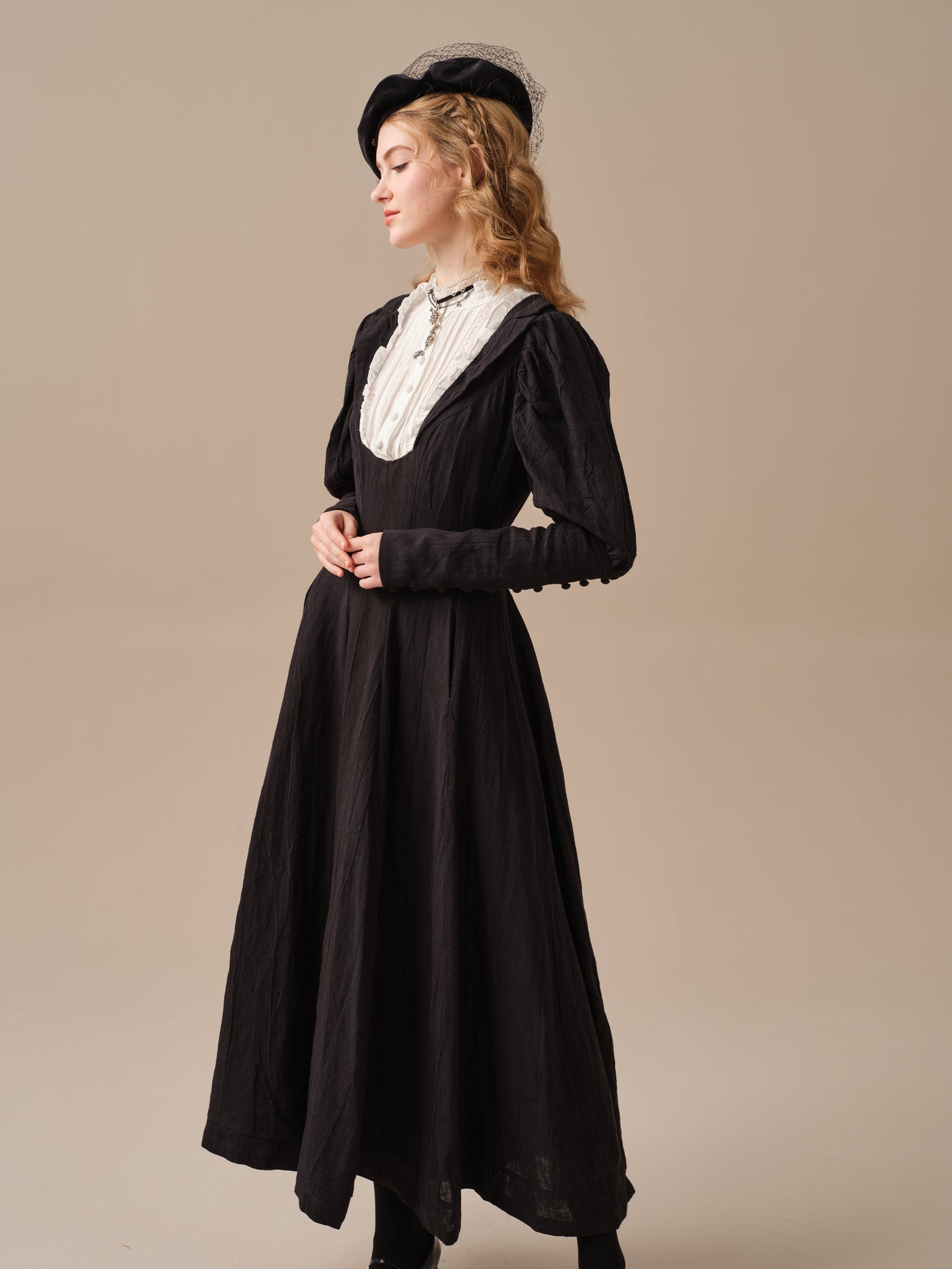 Luna 19 | 100% linen pintucked black dress