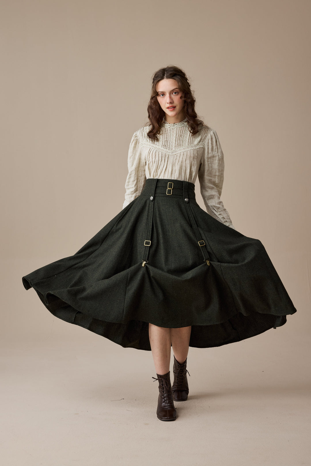 Cynthia 16 | Adjustable wool skirt