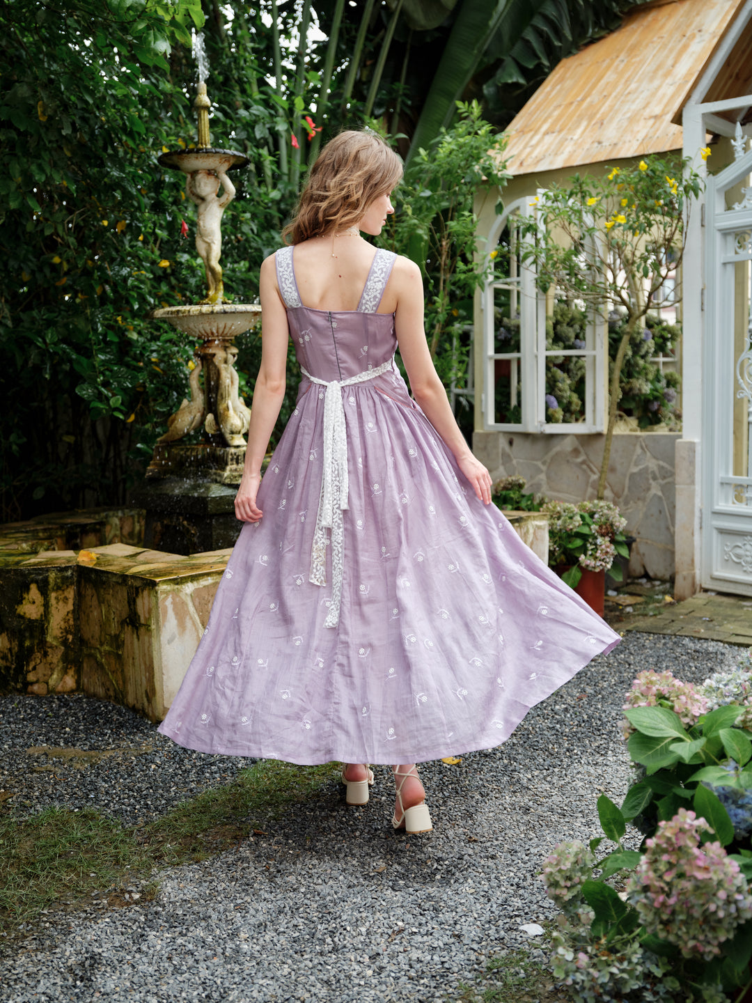 Juliet | Lace & Linen Dress Gown