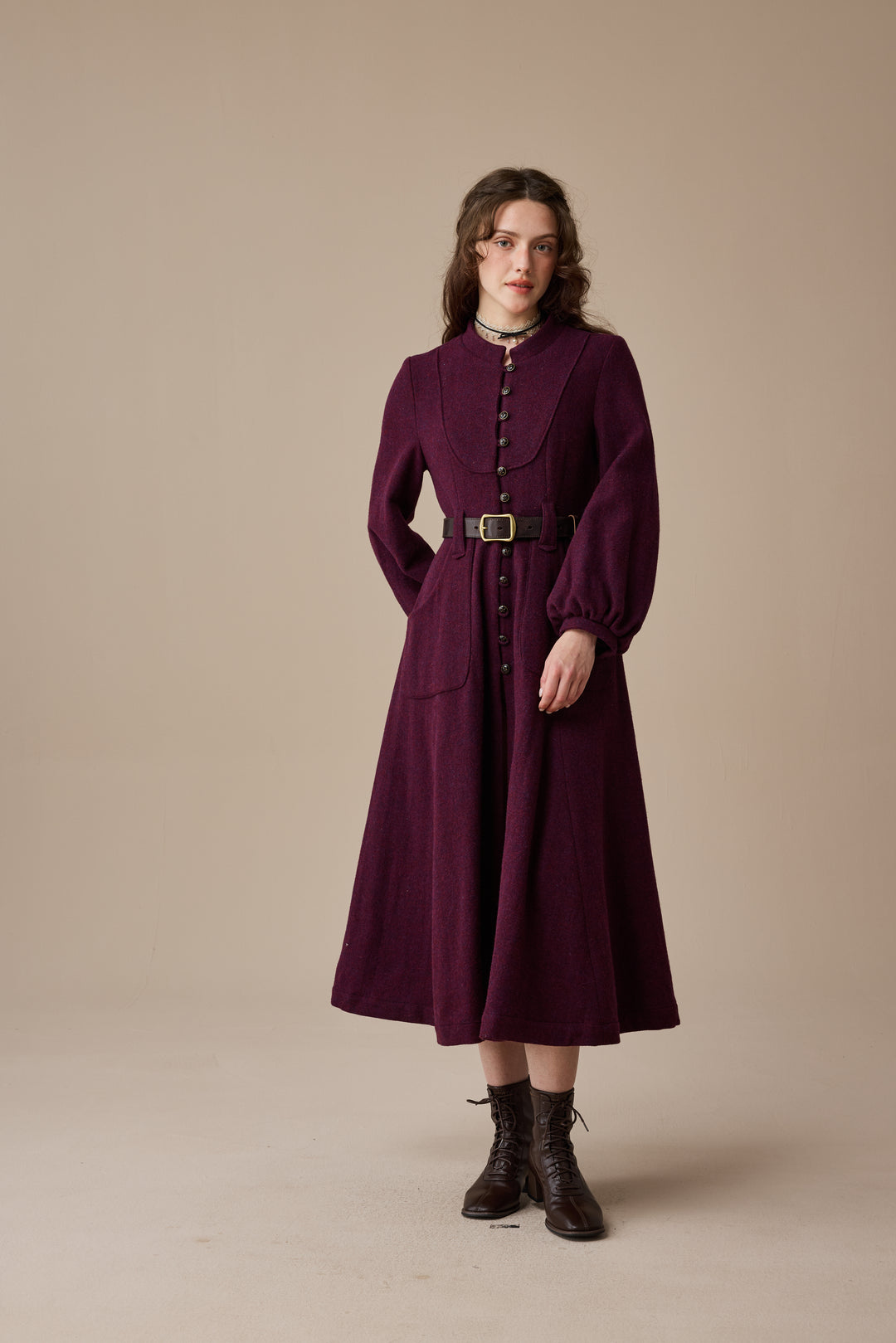 Margaret 25|100% wool buttoned down coat