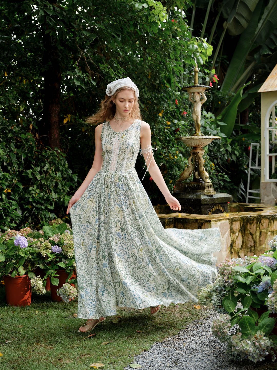 Vanille 18 | Jane’s Garden Dress