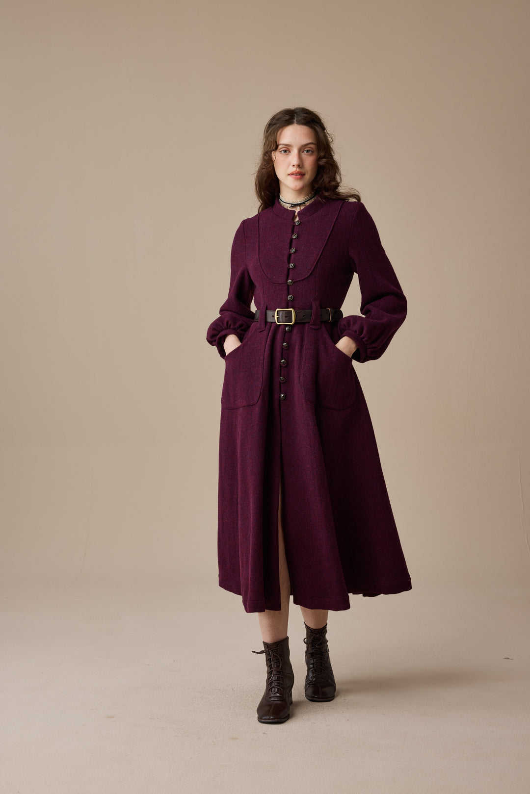 Margaret 25|100% wool buttoned down coat