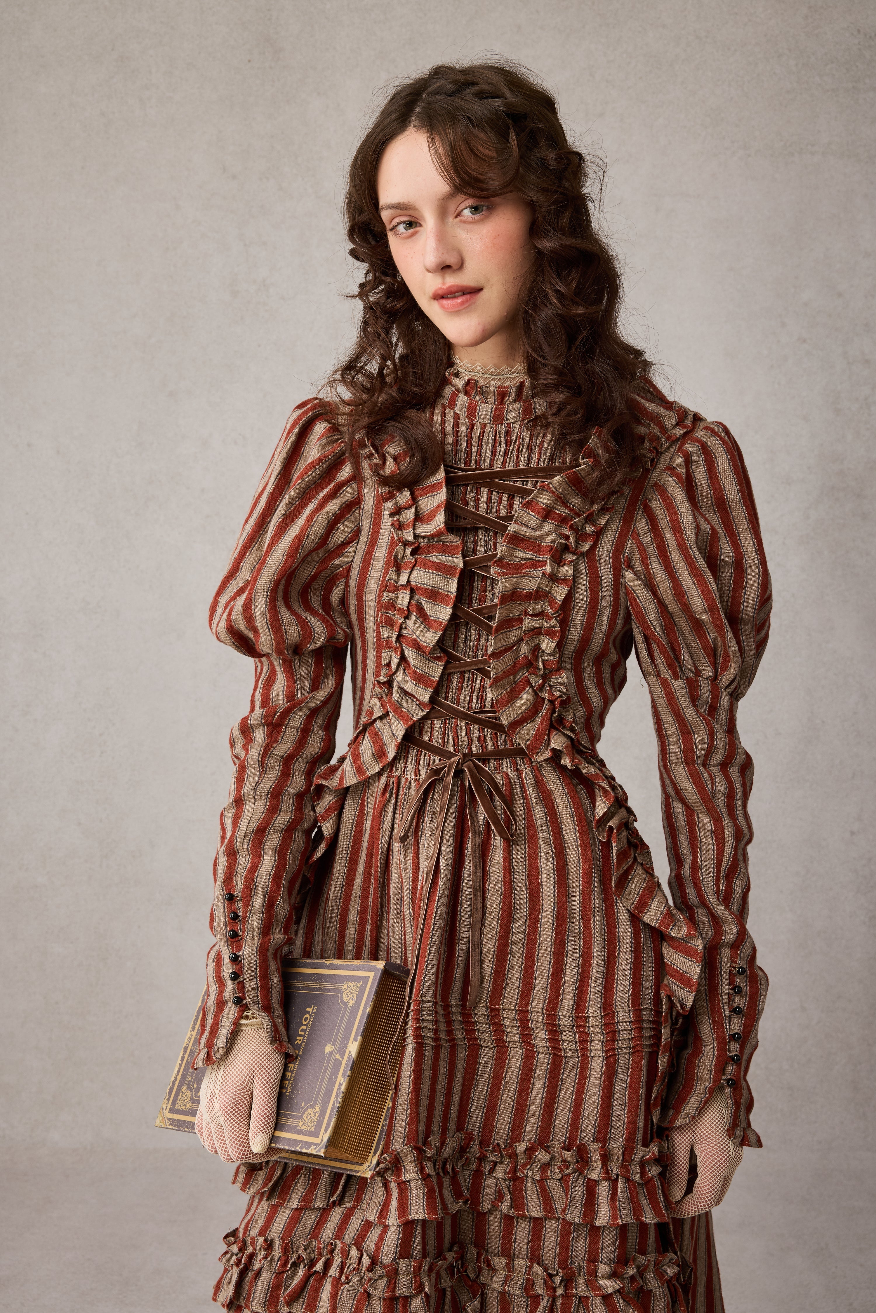 Elizabeth 15 | Victorian Linen Dress – Linennaive