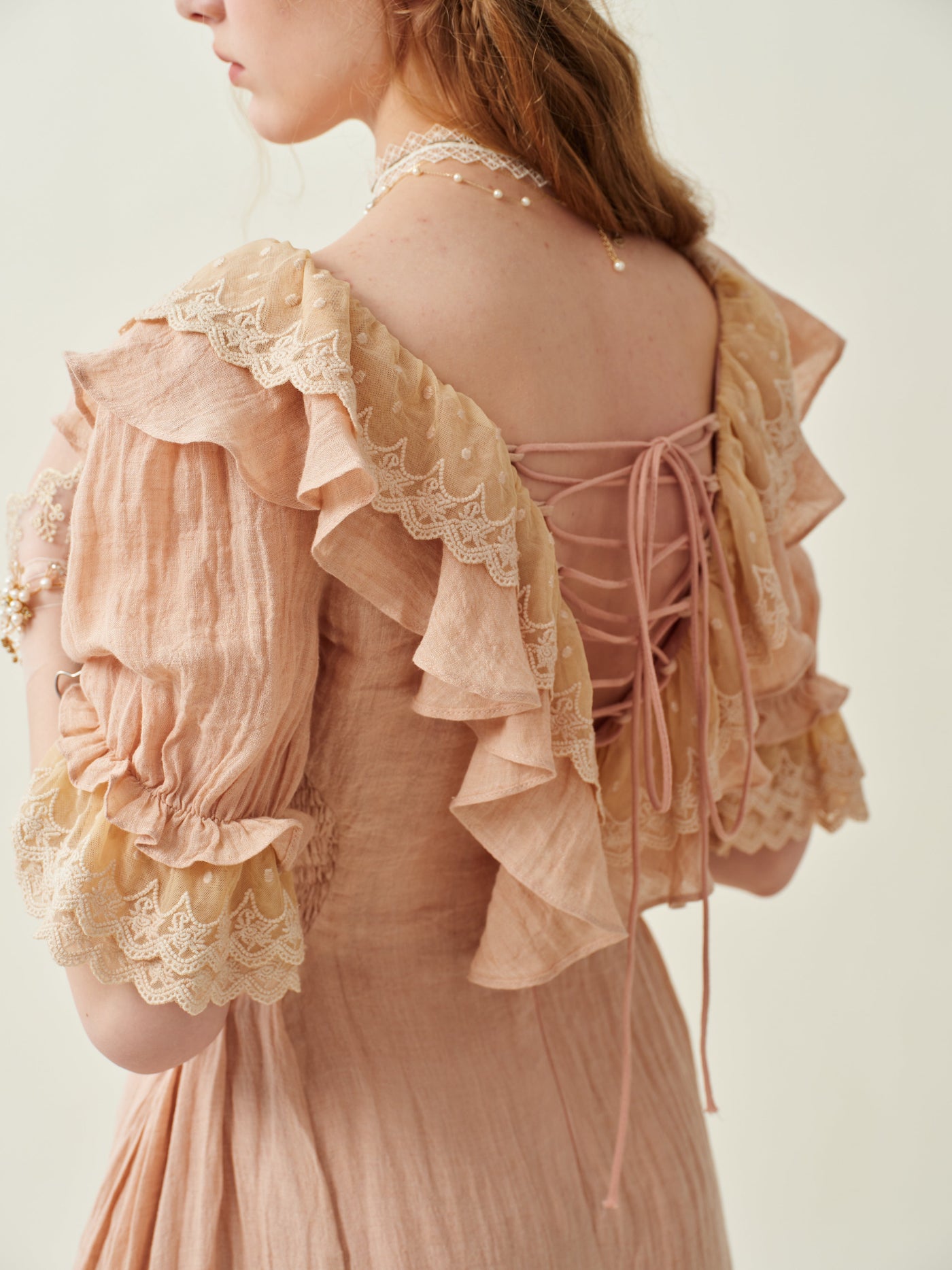 Elda® | Lace-up cotton and linen dress with exposed waist