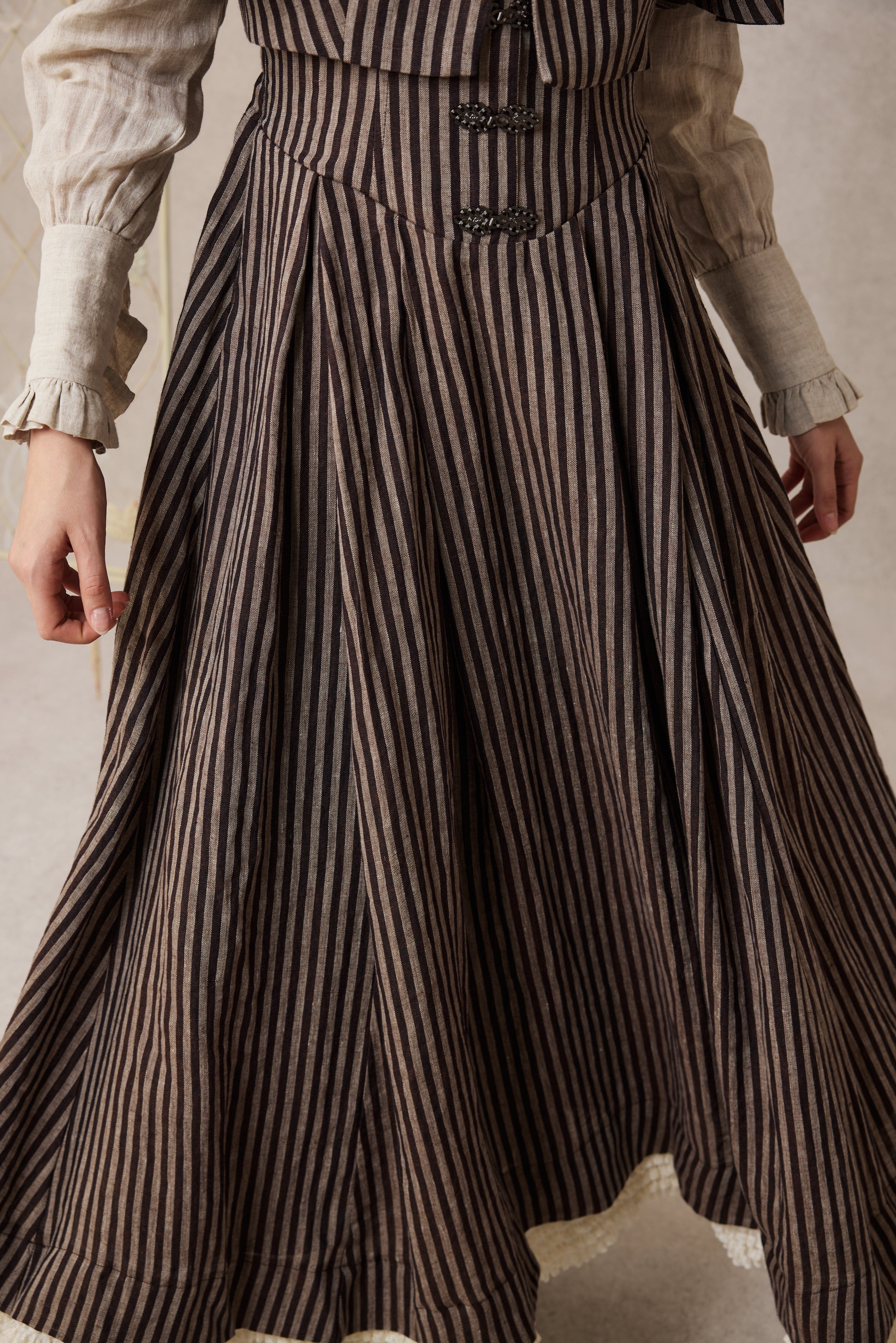 Clarise 22 | Retro Linen Skirt – Linennaive