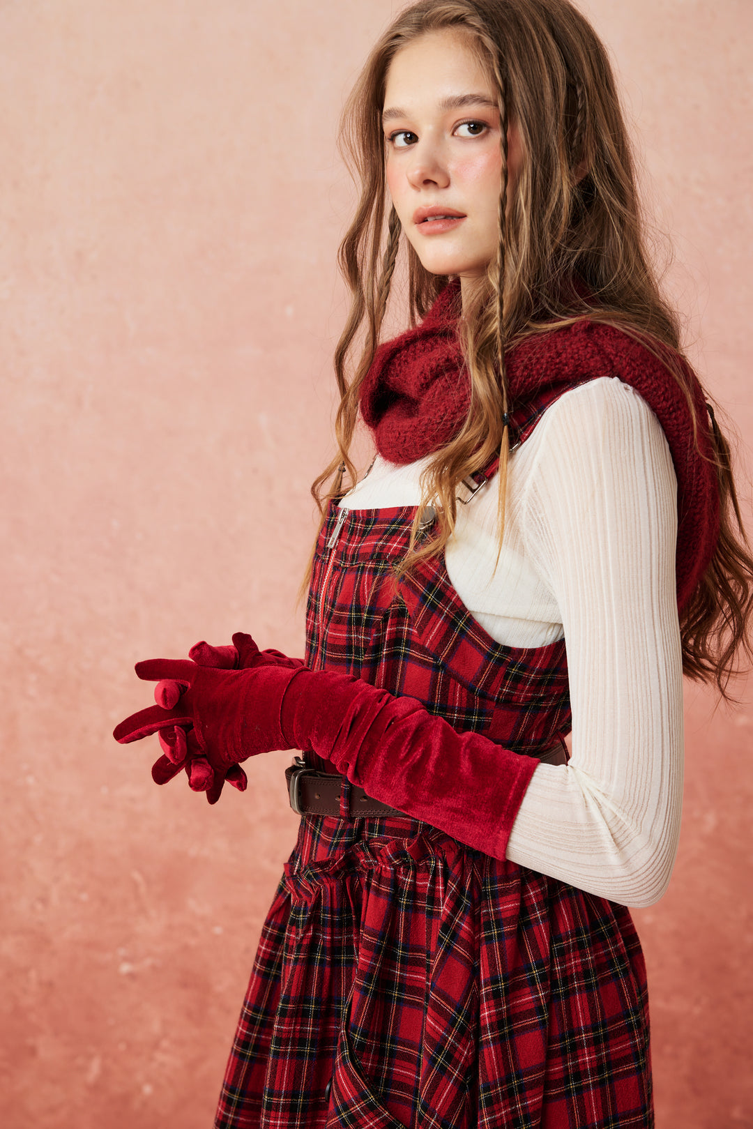 Luxurious Extra-Long Velvet Sleeves