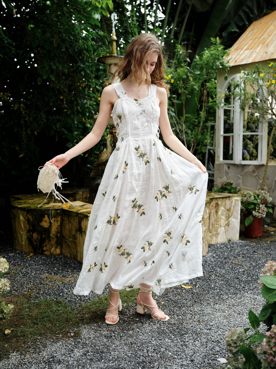 Juliet | Lace & Linen Dress Gown