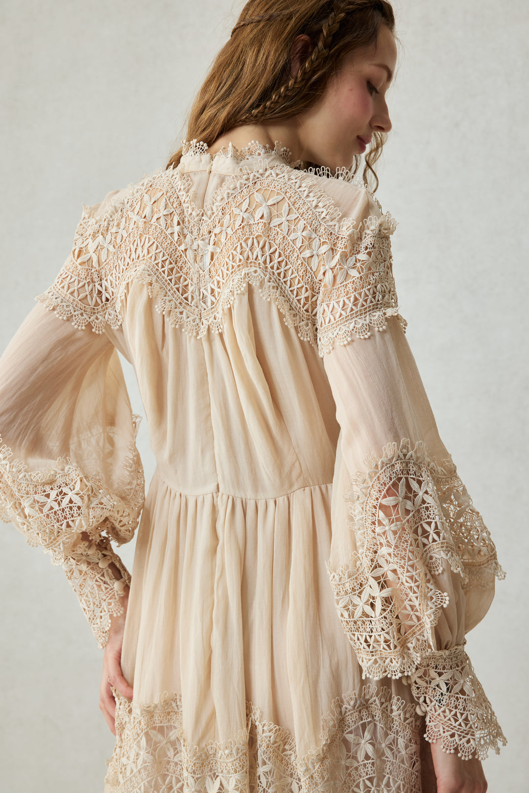 Pearlman 25 | Lace Linen Dress Gown Linennaive Pearlman 25 | Lace Linen Dress Gown Linennaive