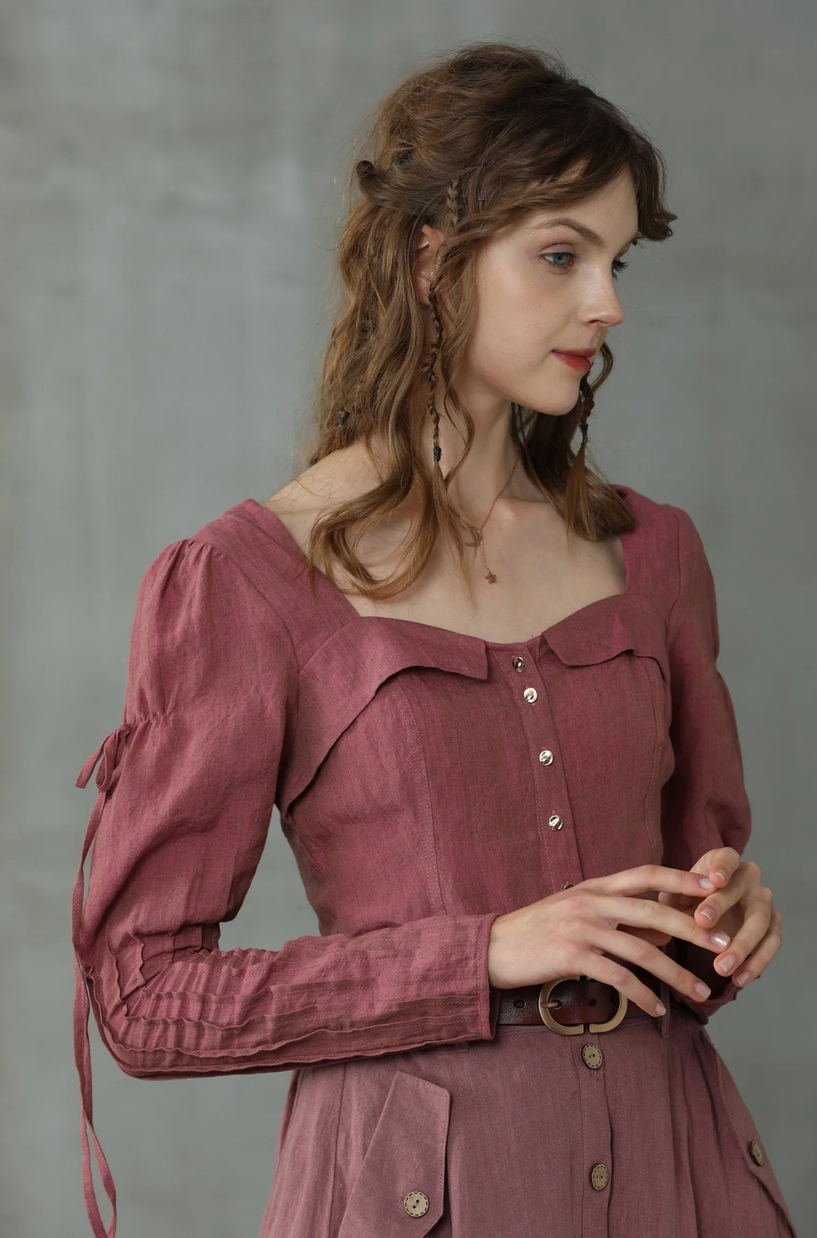 Tuberose 25 | Puff-sleeve linen blouse