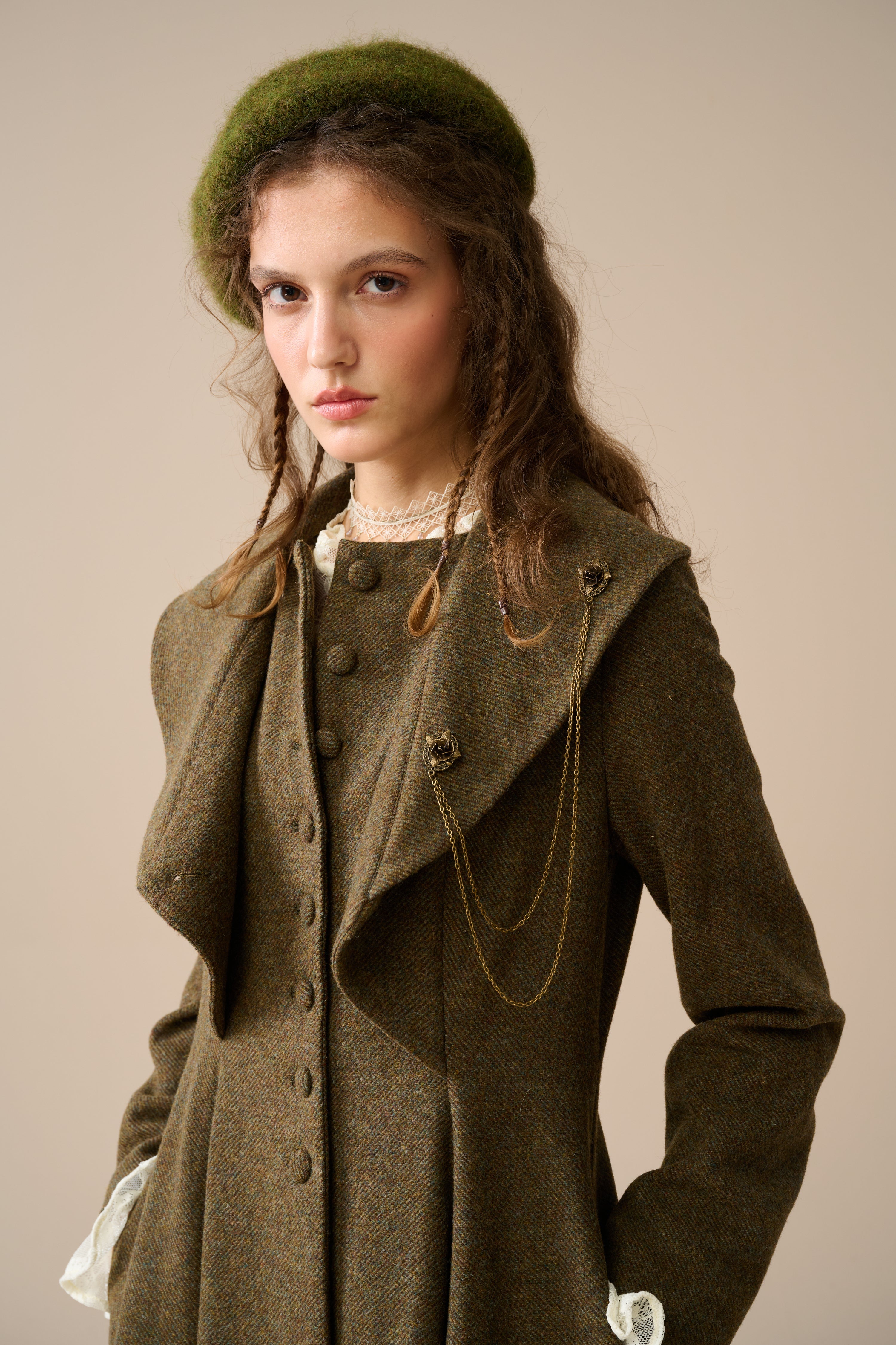 Gemma 17 | 100% wool victorian coat – Linennaive