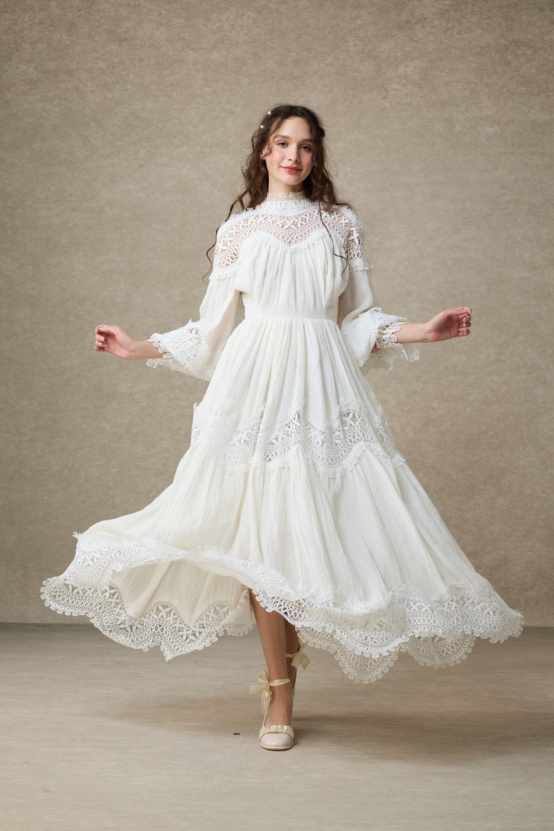 Pearlman 25 | Lace Linen Dress Gown White / S Pearlman 25 | Lace Linen Dress Gown White / S