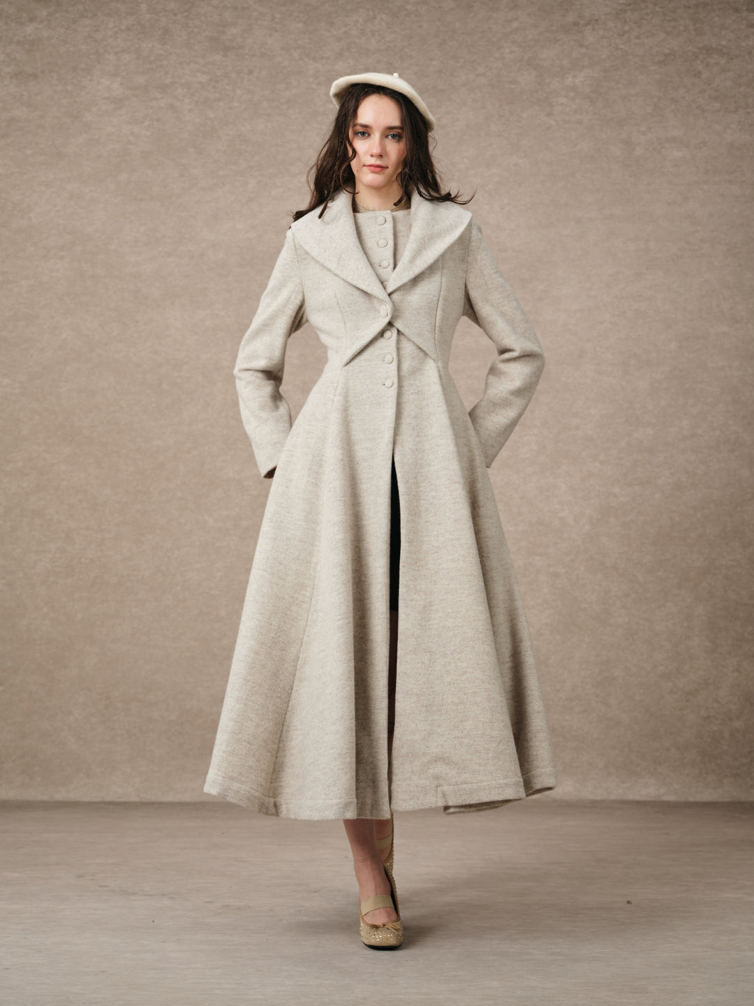 Gemma 17 | 100% wool victorian coat