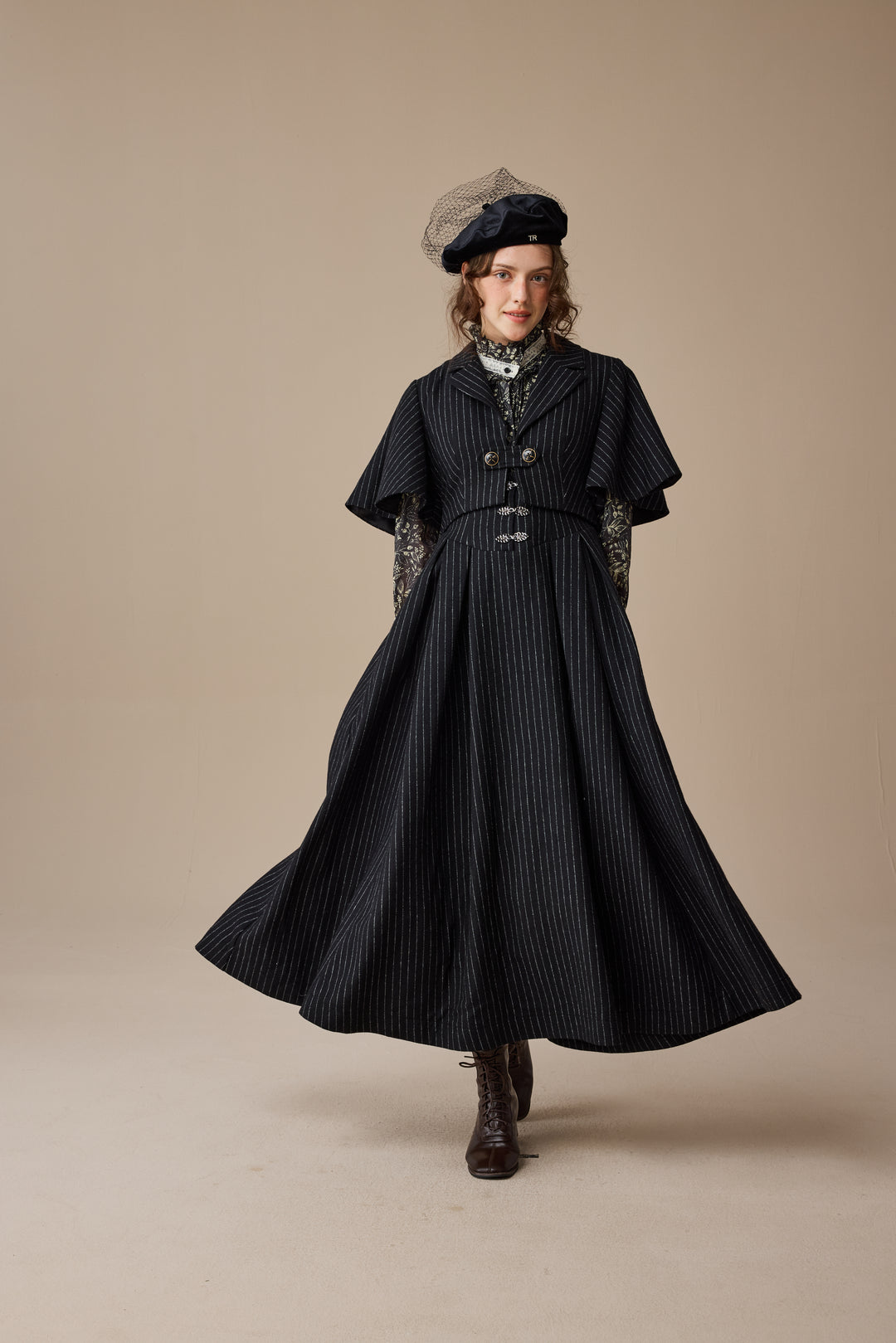 Clarise 22 |Retro Wool Skirt & Cape (2 pieces)