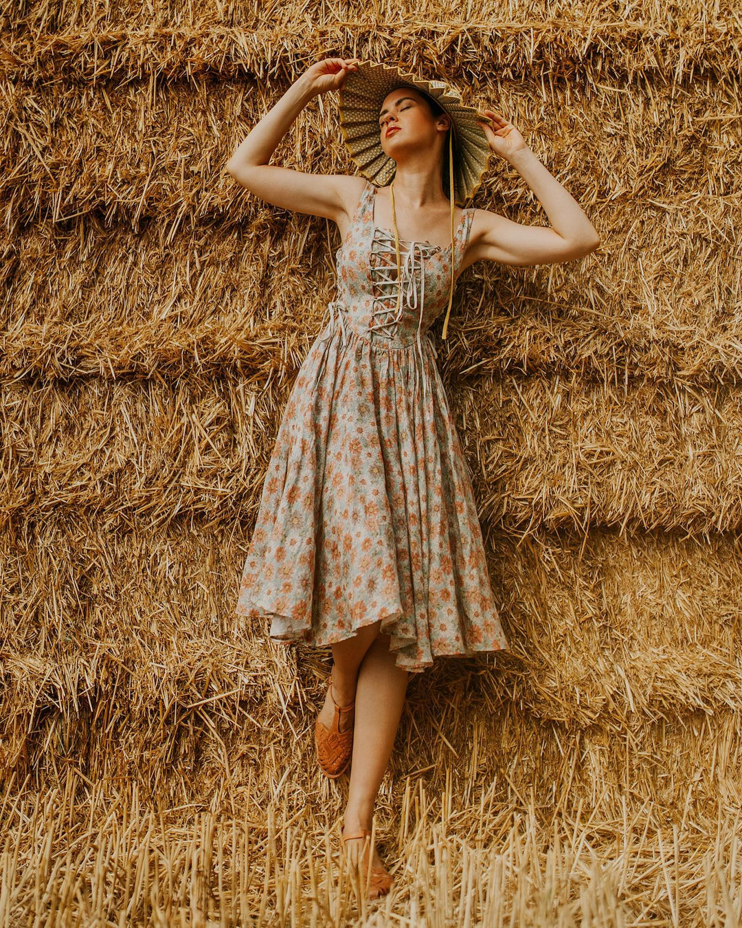 Adelia 17 | lace up daisy linen dress Chamomile Blossom( (51") / 2XL Adelia 17 | lace up daisy linen dress Chamomile Blossom( (51") / 2XL