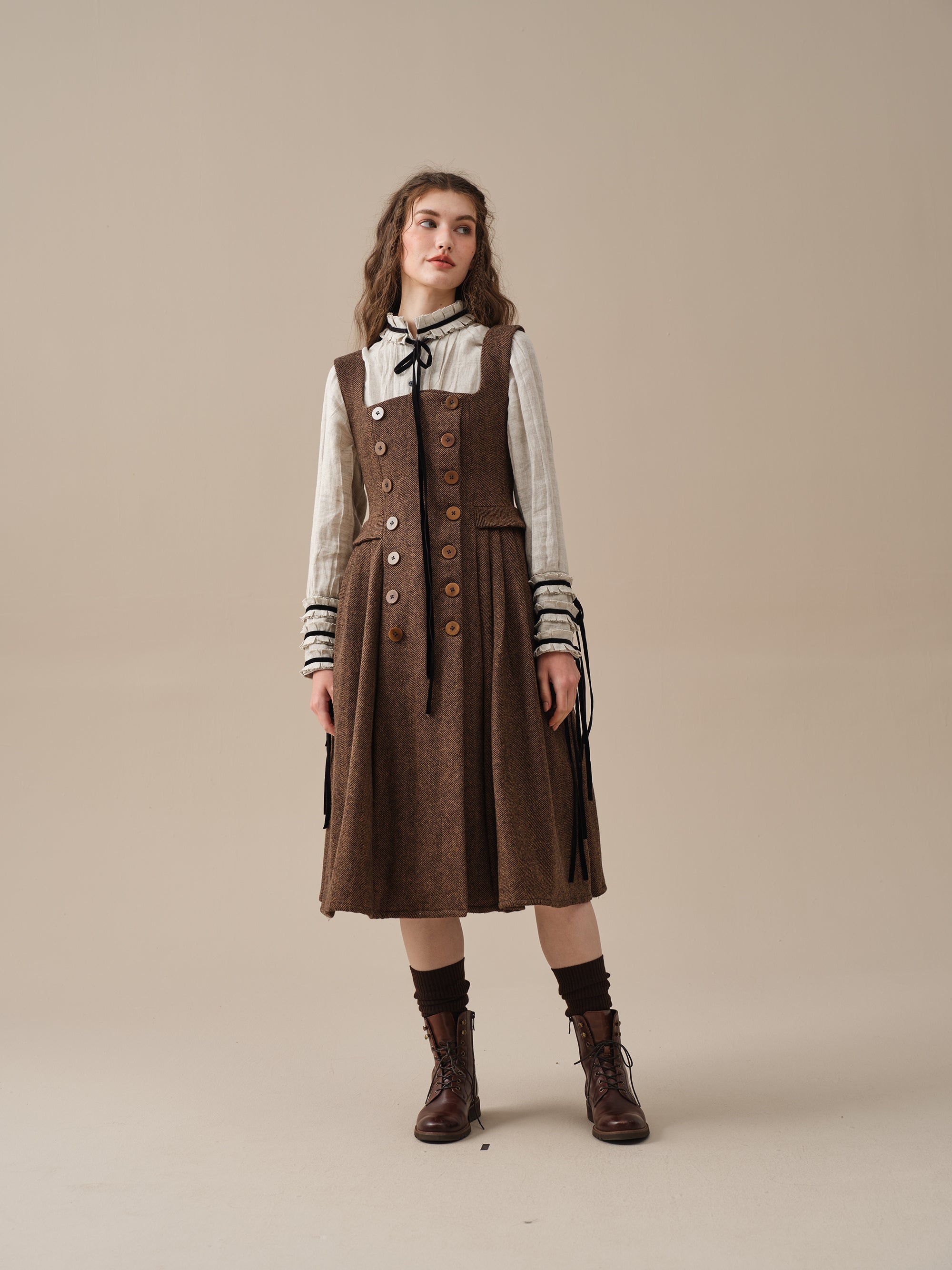 Emma 33 | 100% wool dress – Linennaive