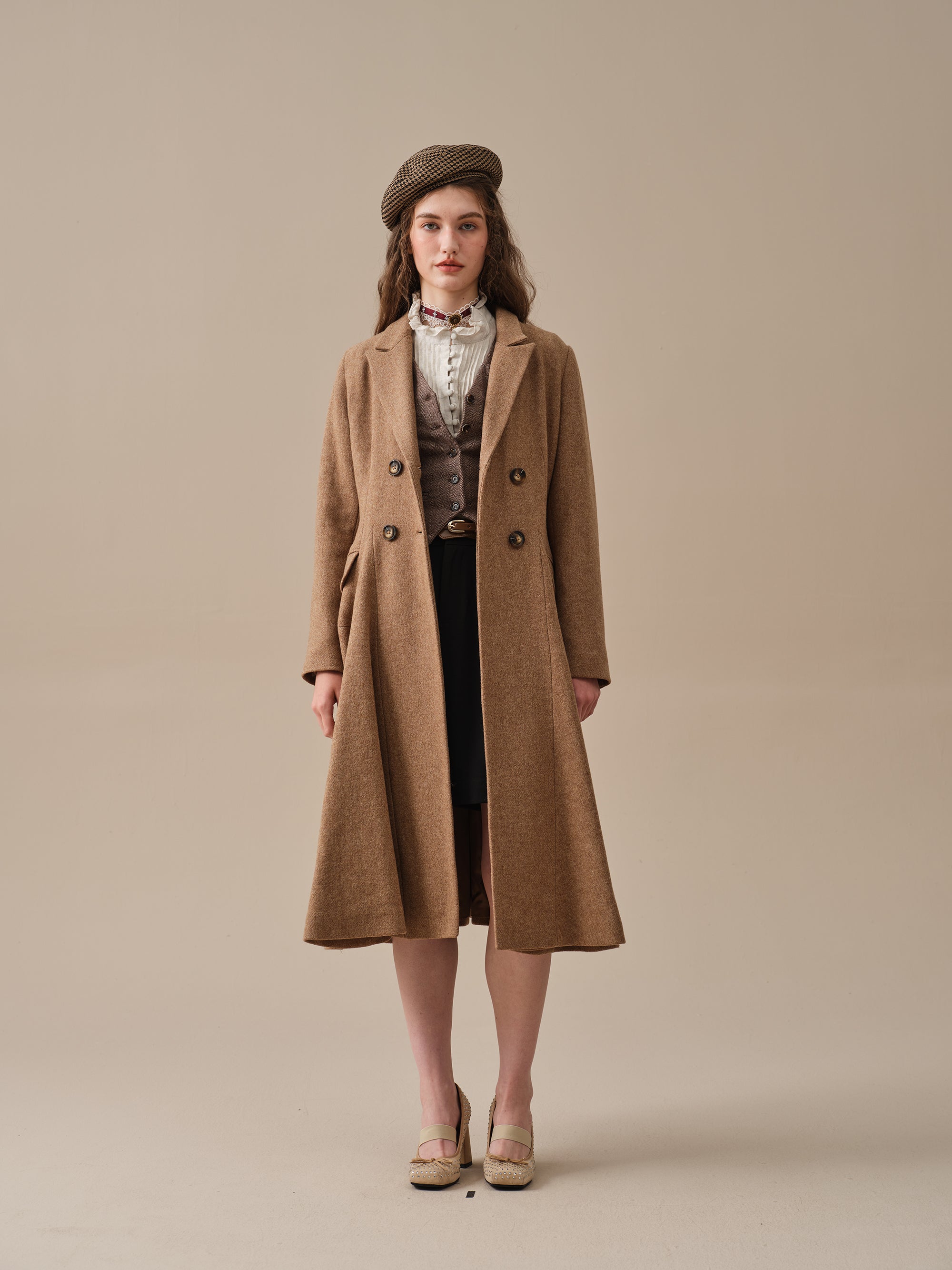 The Roman Holiday 17 | 100% wool classic coat – Linennaive