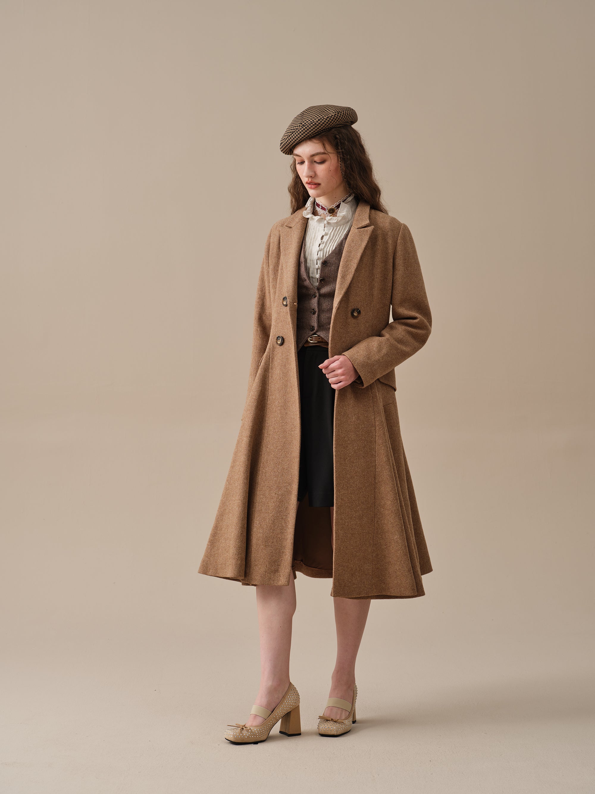 The Roman Holiday 17 | 100% wool classic coat – Linennaive