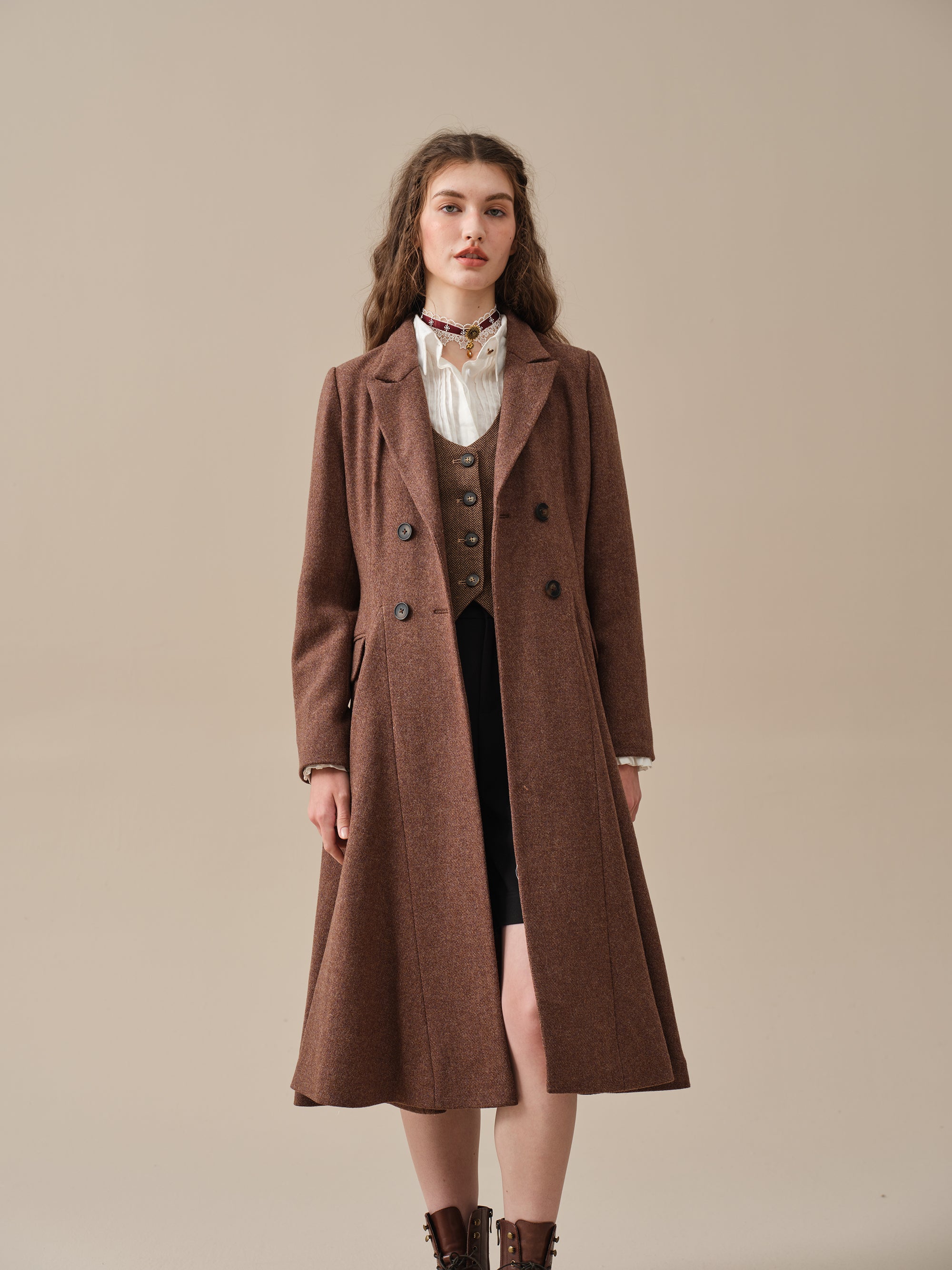 The Roman Holiday 17 | 100% wool classic coat – Linennaive