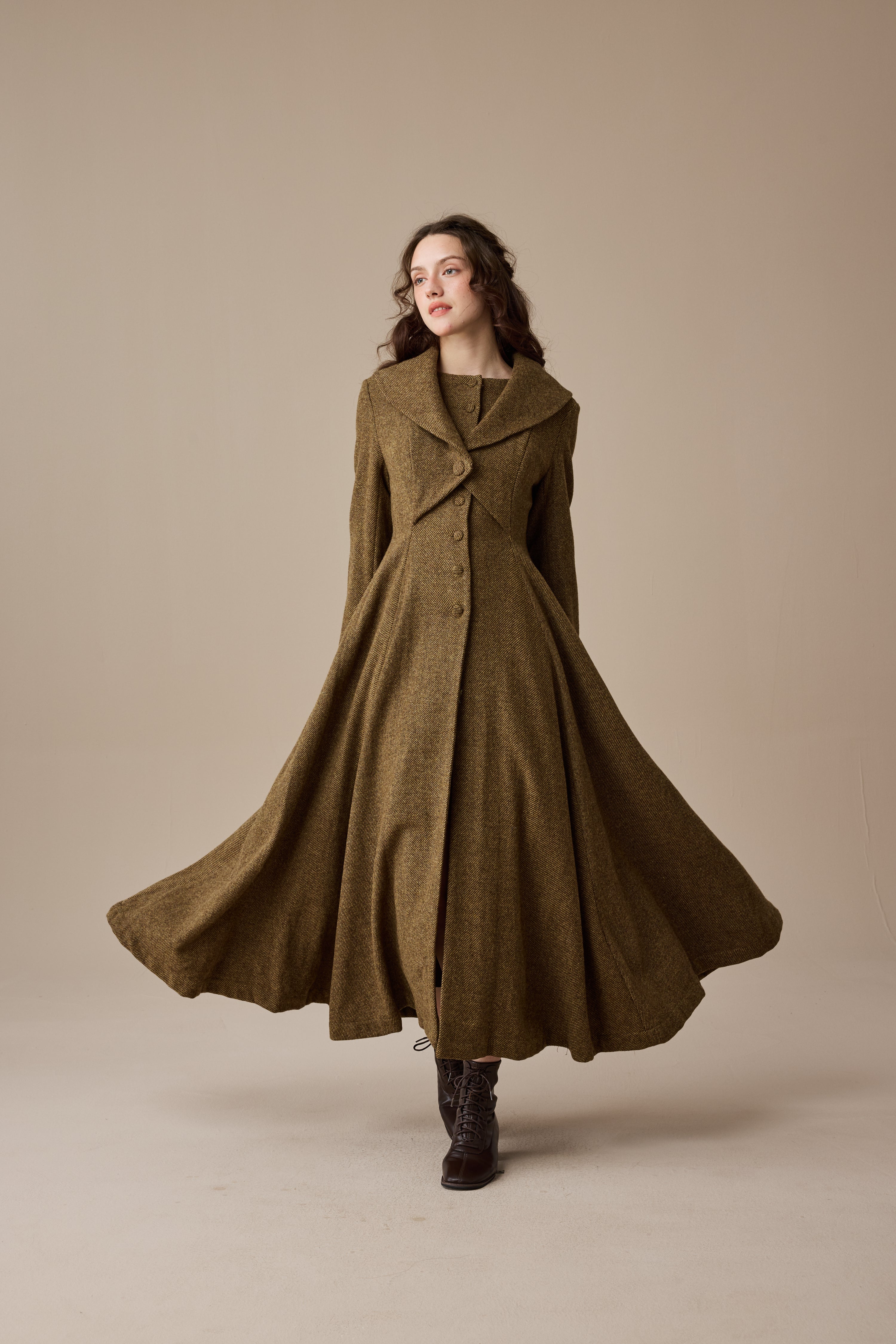 Gemma 17 | 100% wool victorian coat – Linennaive