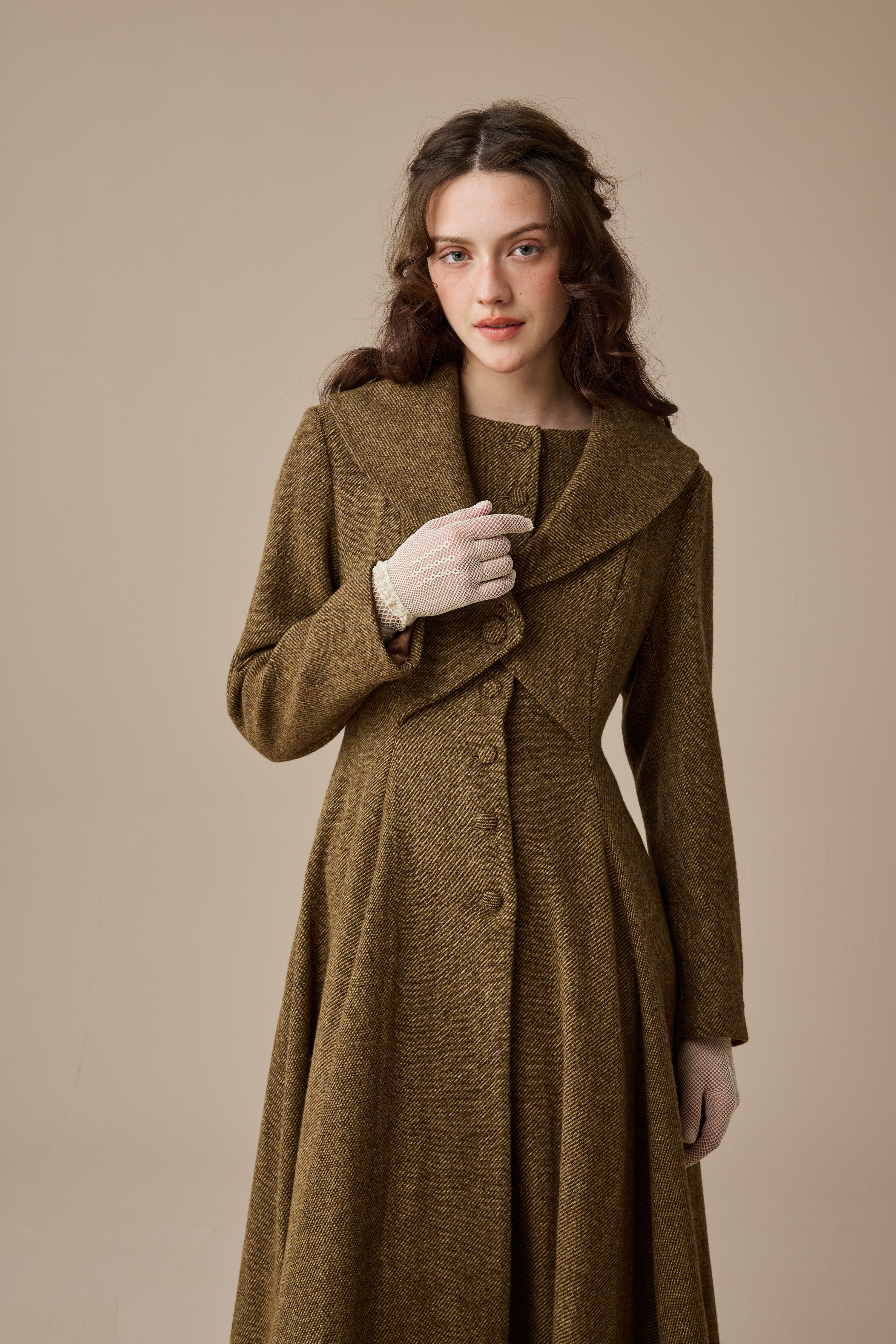 Gemma 17 | 100% wool victorian coat – Linennaive