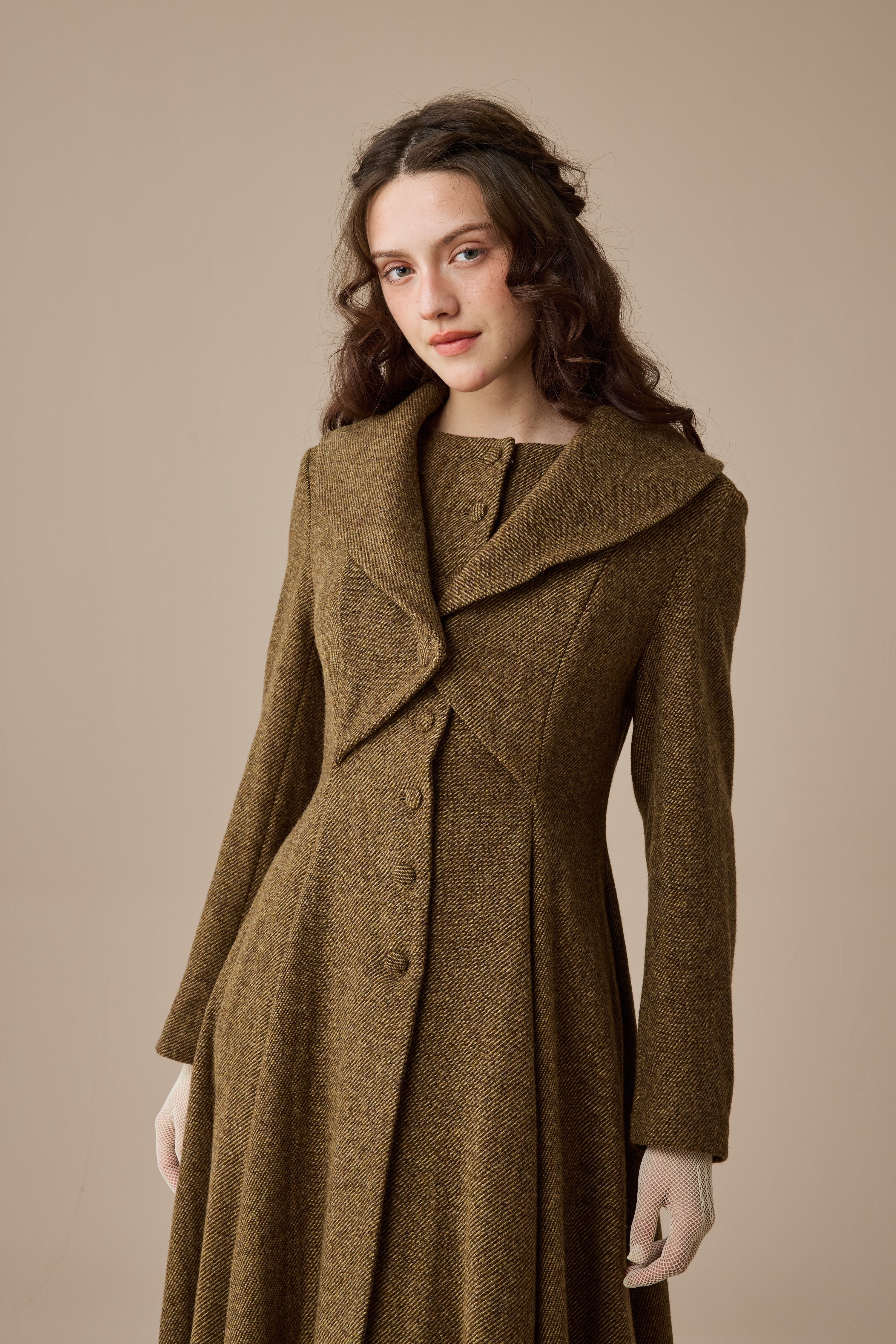 Gemma 17 | 100% wool victorian coat – Linennaive