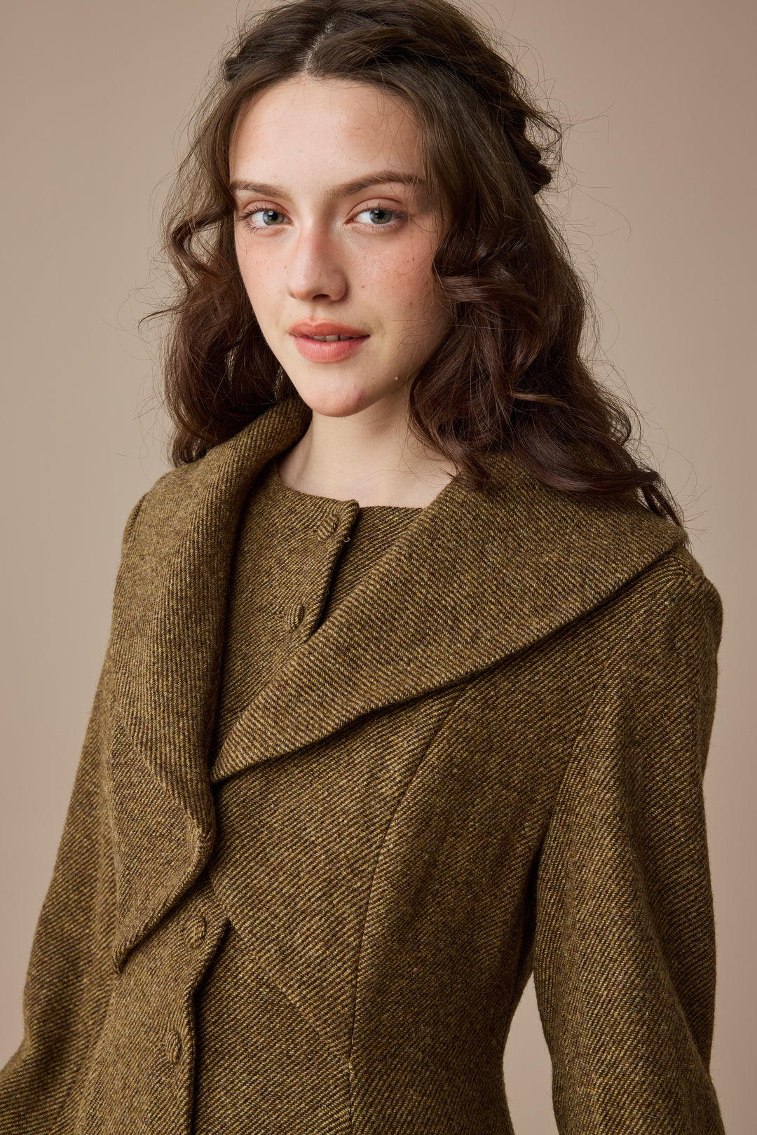 Gemma 17 | 100% wool victorian coat