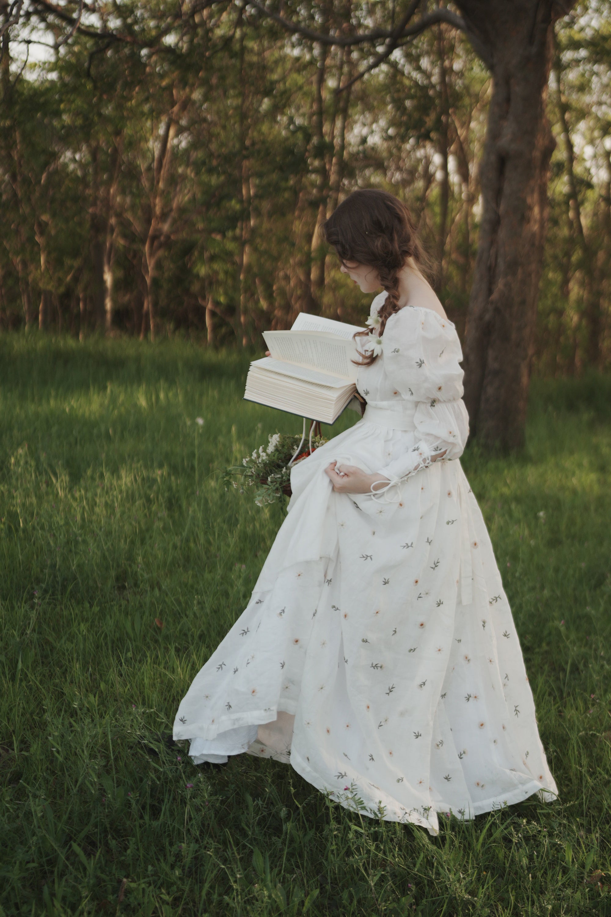 Phoenix 24 | Embroidery Daisy Linen Dress – Linennaive