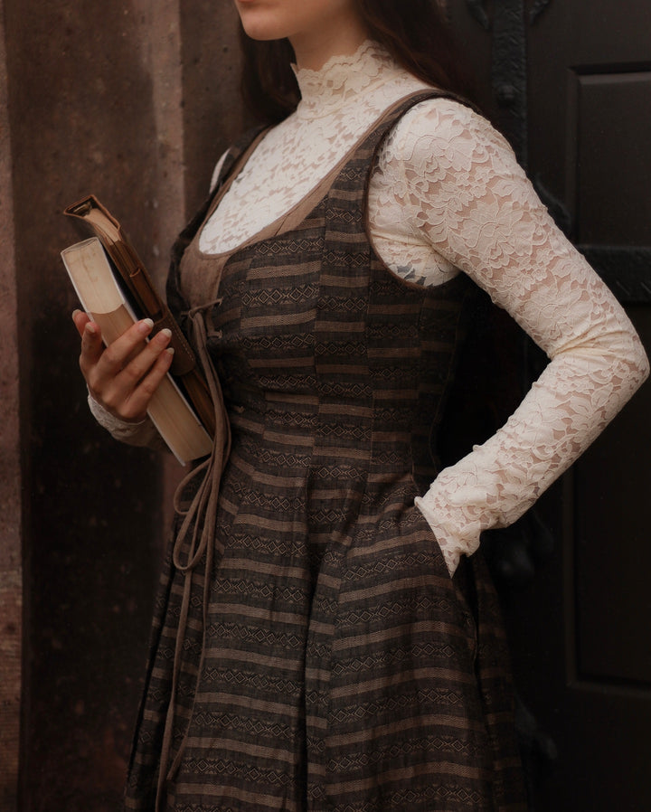 Alisa 25 | lace up linen dress