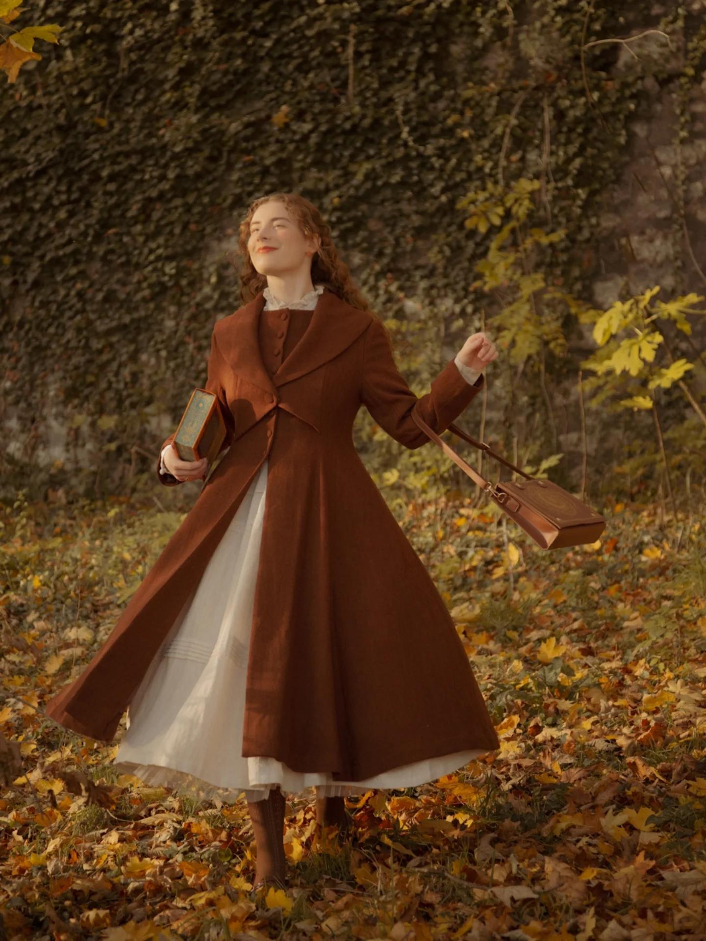 UNUSED × NIUKU WOOL GOWN COAT Gemma 17 | 100% wool victorian coat – Linennaive