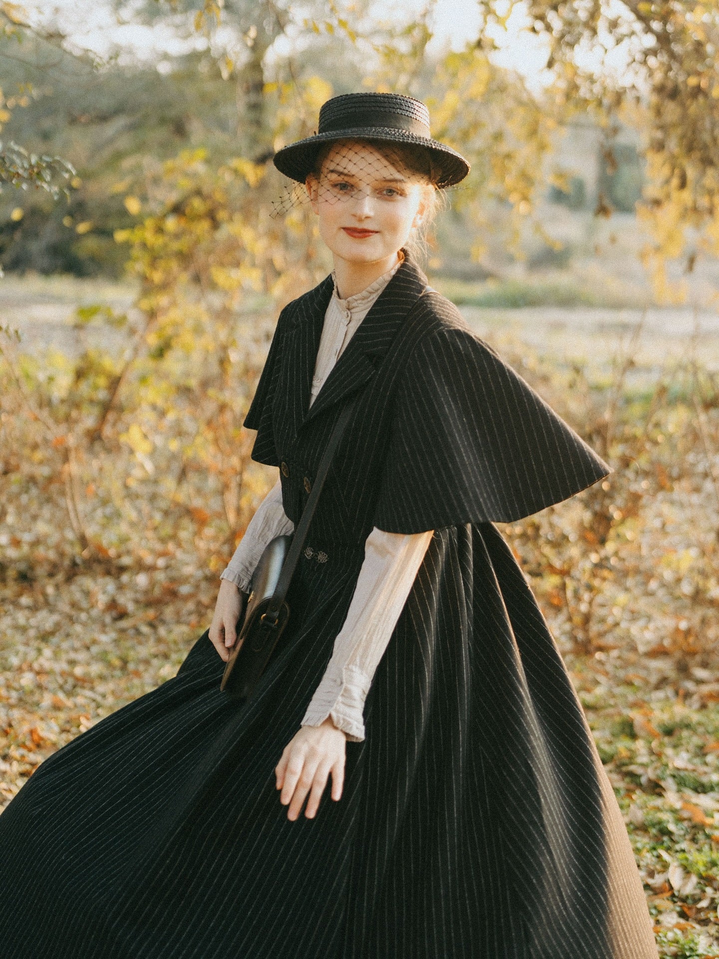 Clarise 22 |Retro Wool Skirt & Cape (2 pieces) – Linennaive