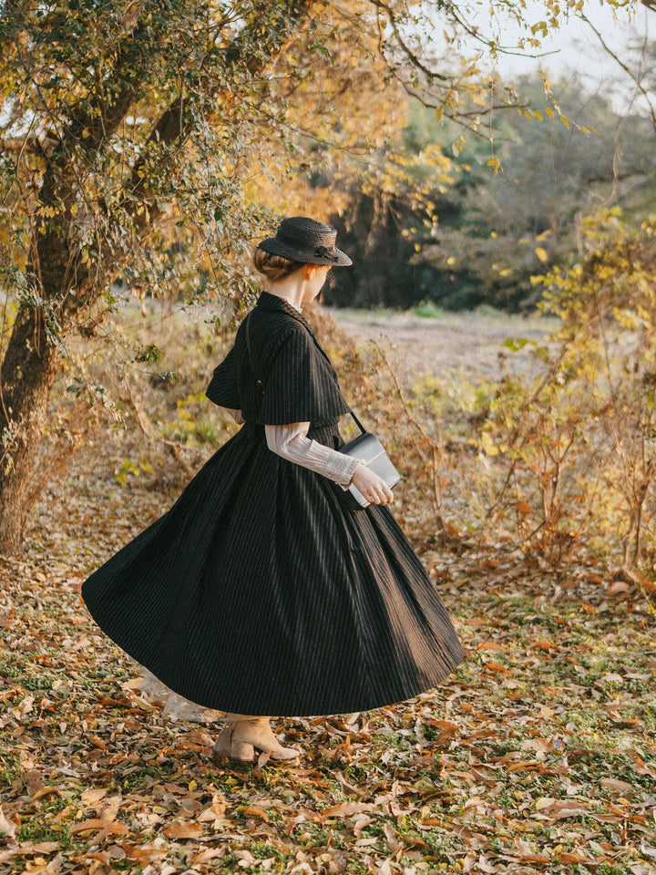 Clarise 22 |Retro Wool Skirt & Cape (2 pieces)