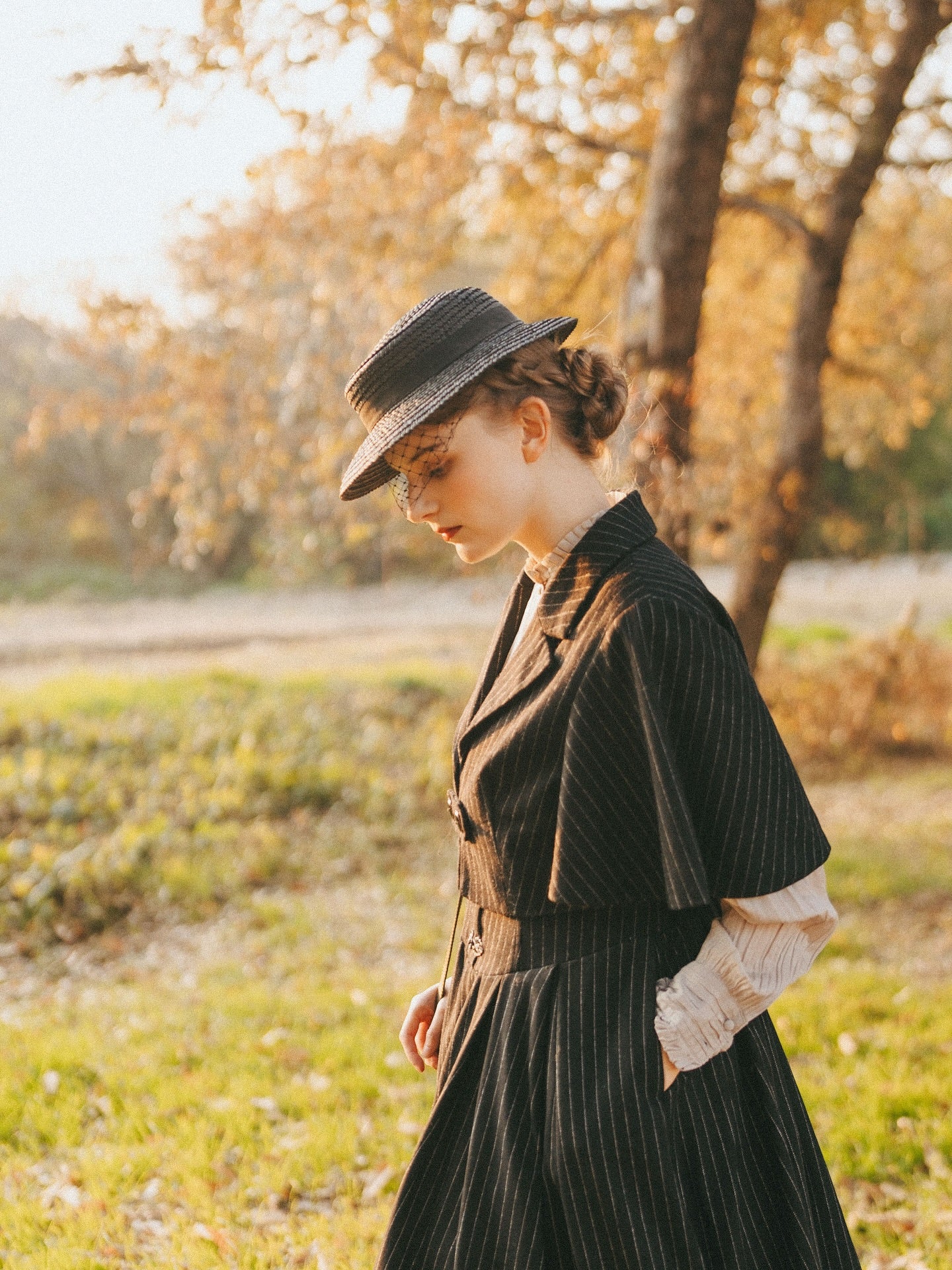 Clarise 22 |Retro Wool Skirt & Cape (2 pieces) – Linennaive