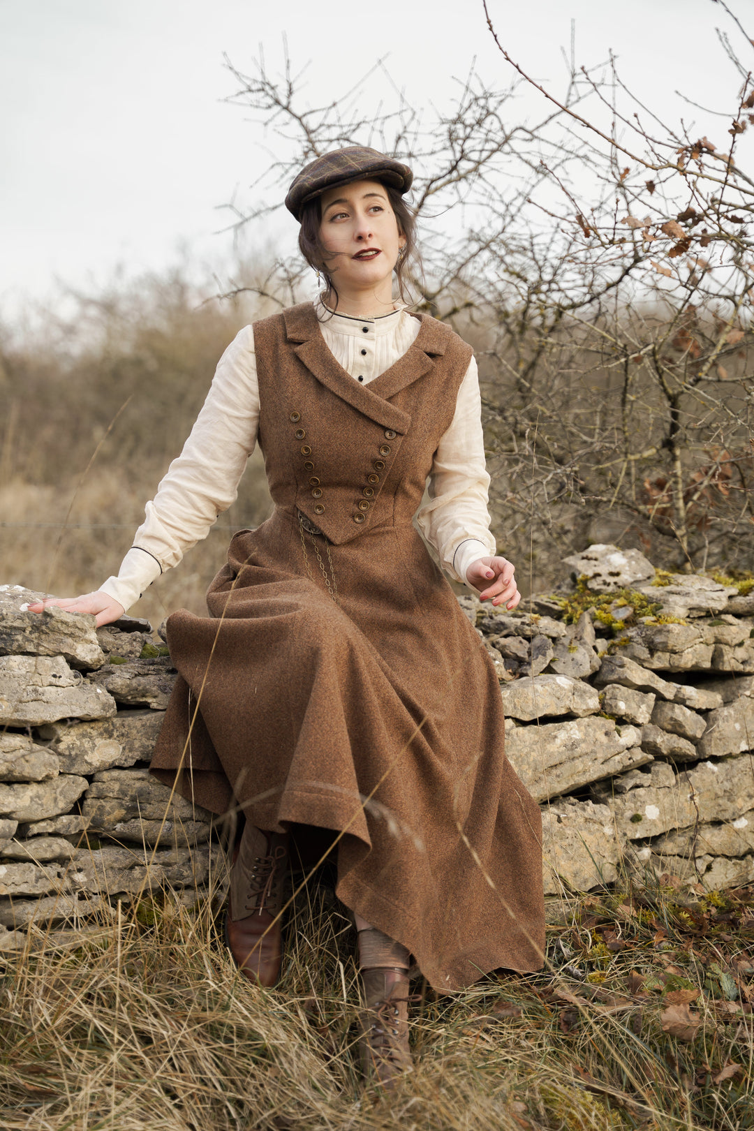 Helen 17| Vintage wool dress – Linennaive Helen 17| Vintage wool dress – Linennaive