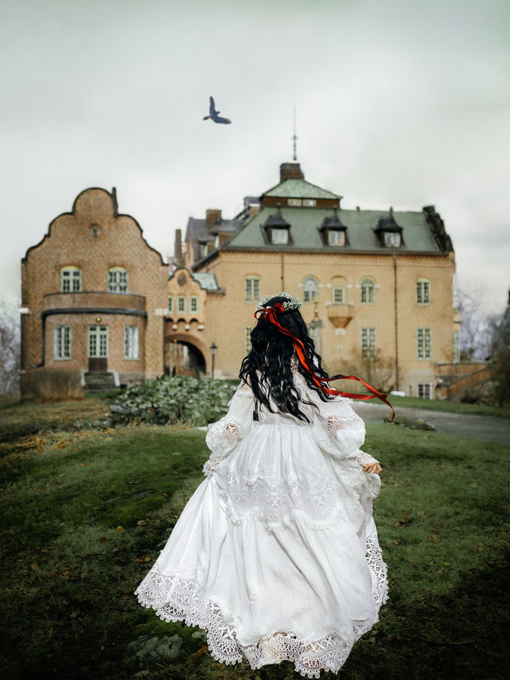 Pearlman 25 | Lace Linen Dress Gown