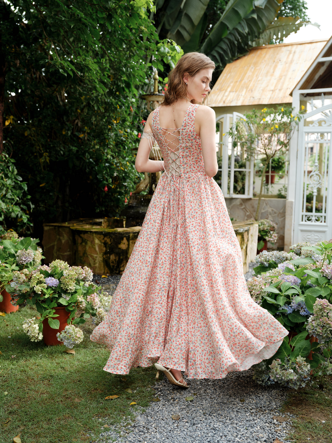 Vanille 18 | Jane’s Garden Dress