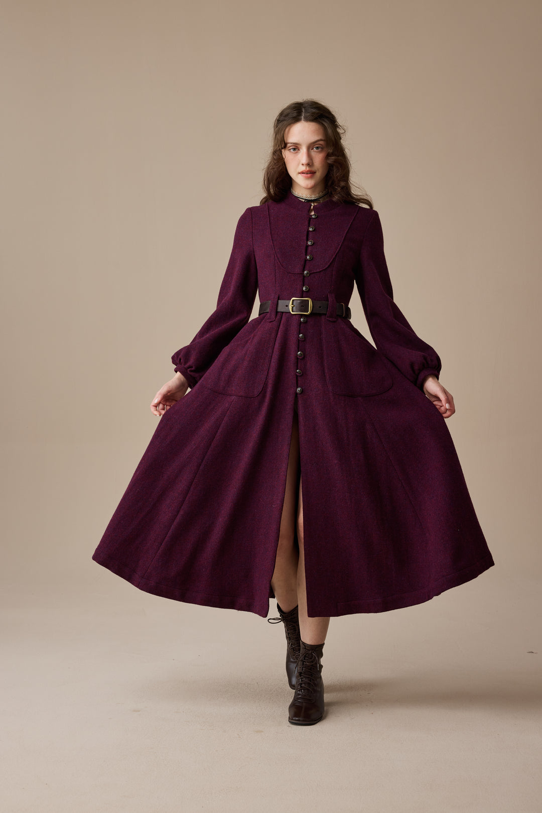 Margaret 25|100% wool buttoned down coat