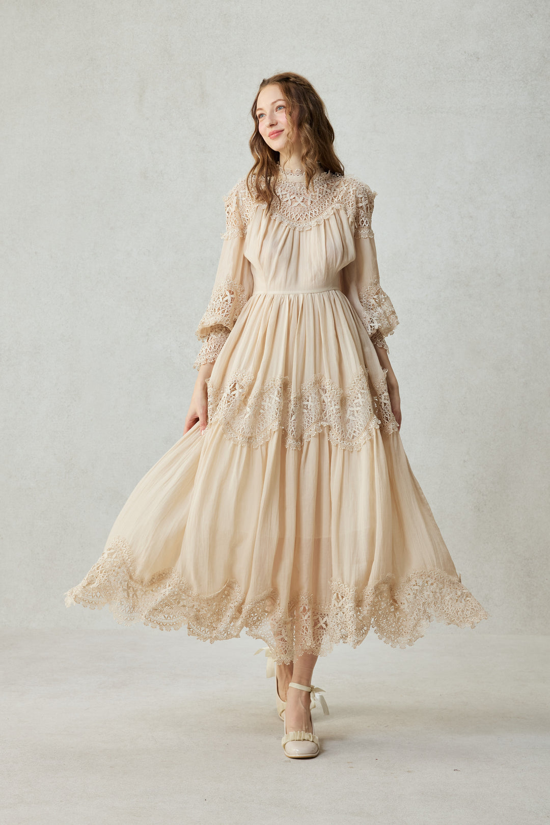 Pearlman 25 | Lace Linen Dress Gown Linennaive Pearlman 25 | Lace Linen Dress Gown Linennaive