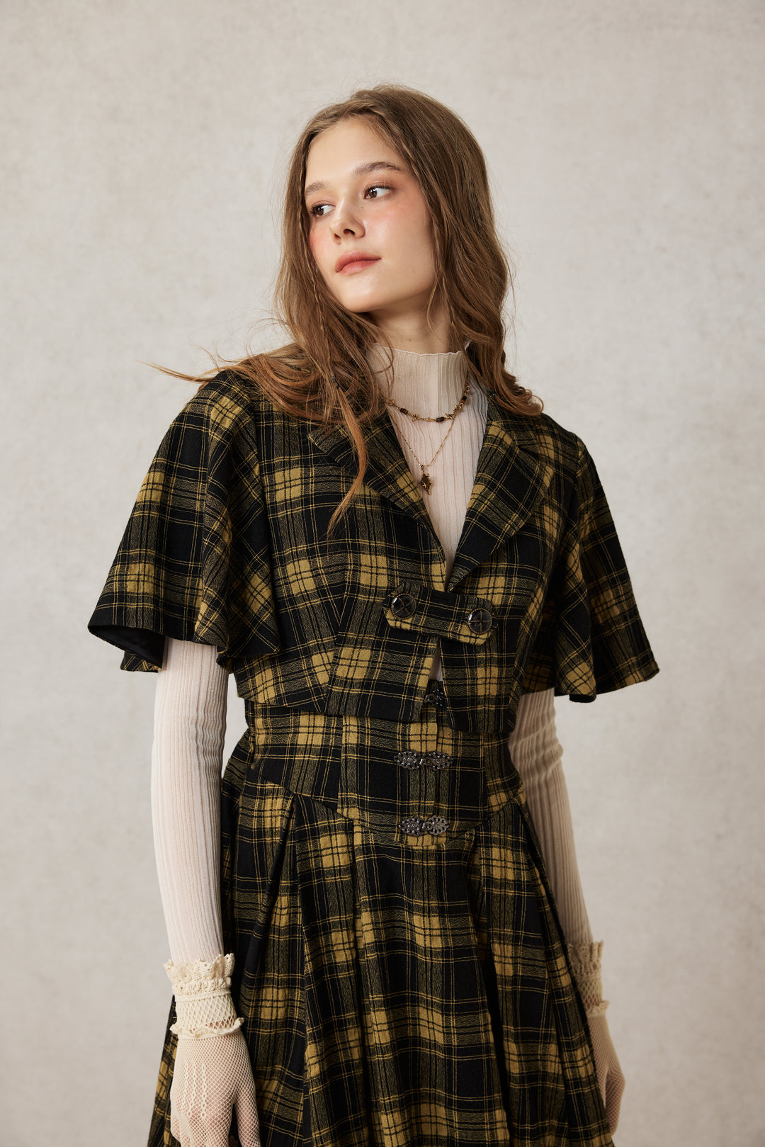 Clarise 22 |Retro Linen Skirt & Cape (2 pieces)