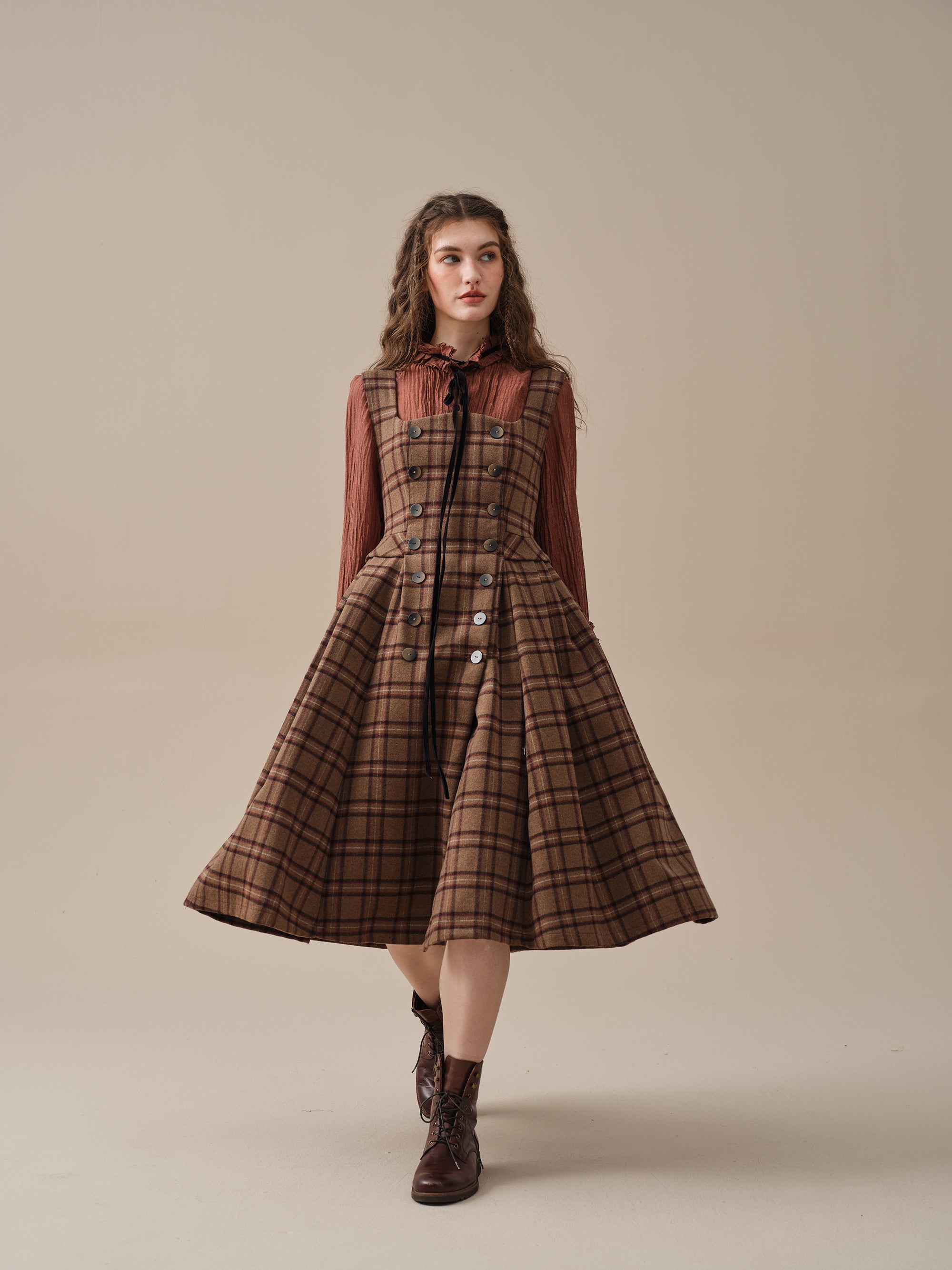 Emma 33 | 100% wool dress – Linennaive