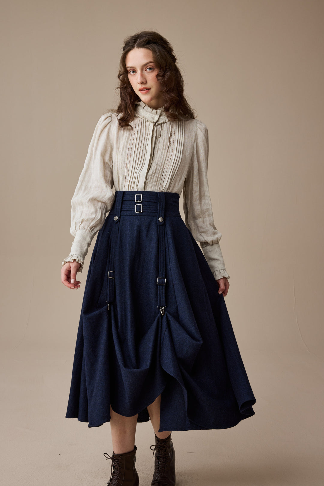 Cynthia 16 | Adjustable wool skirt